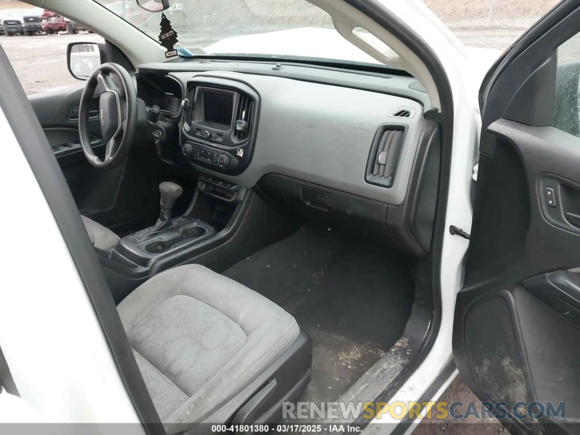 5 Photograph of a damaged car 1GCGTBEN6M1119967 CHEVROLET COLORADO 2021