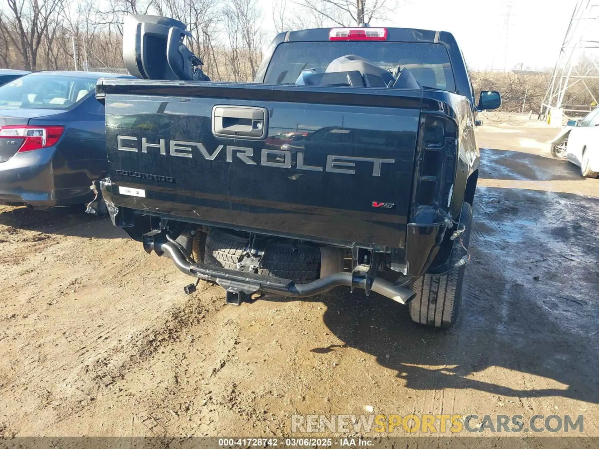 18 Photograph of a damaged car 1GCGTBEN7M1201304 CHEVROLET COLORADO 2021