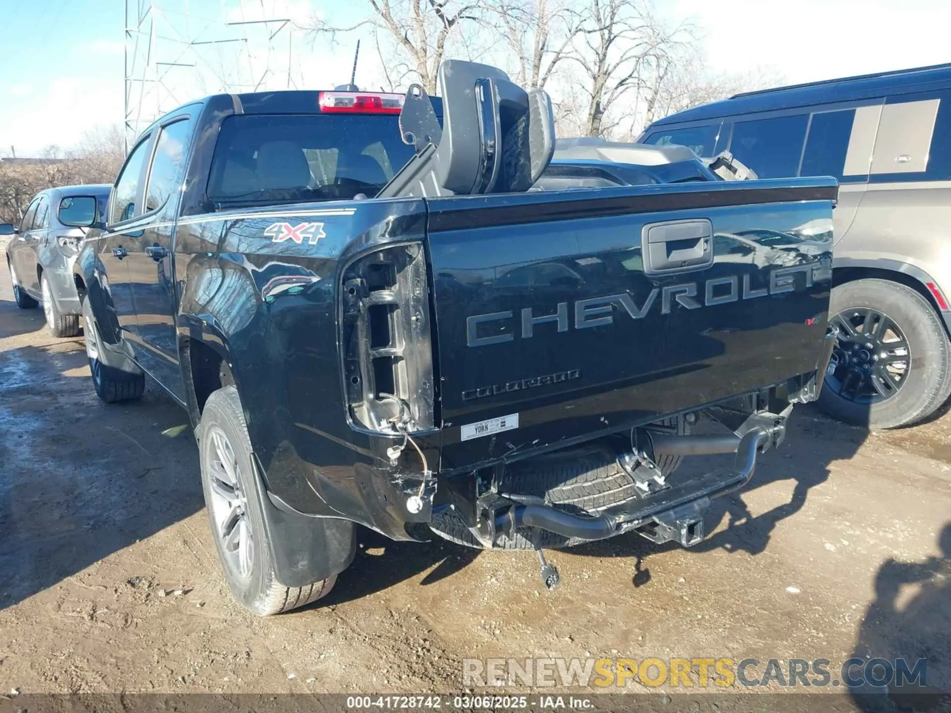 3 Photograph of a damaged car 1GCGTBEN7M1201304 CHEVROLET COLORADO 2021