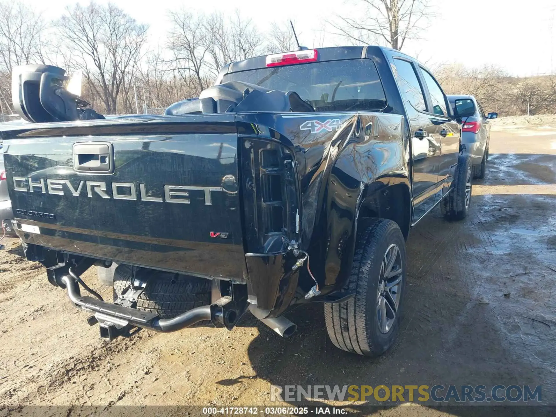 4 Photograph of a damaged car 1GCGTBEN7M1201304 CHEVROLET COLORADO 2021