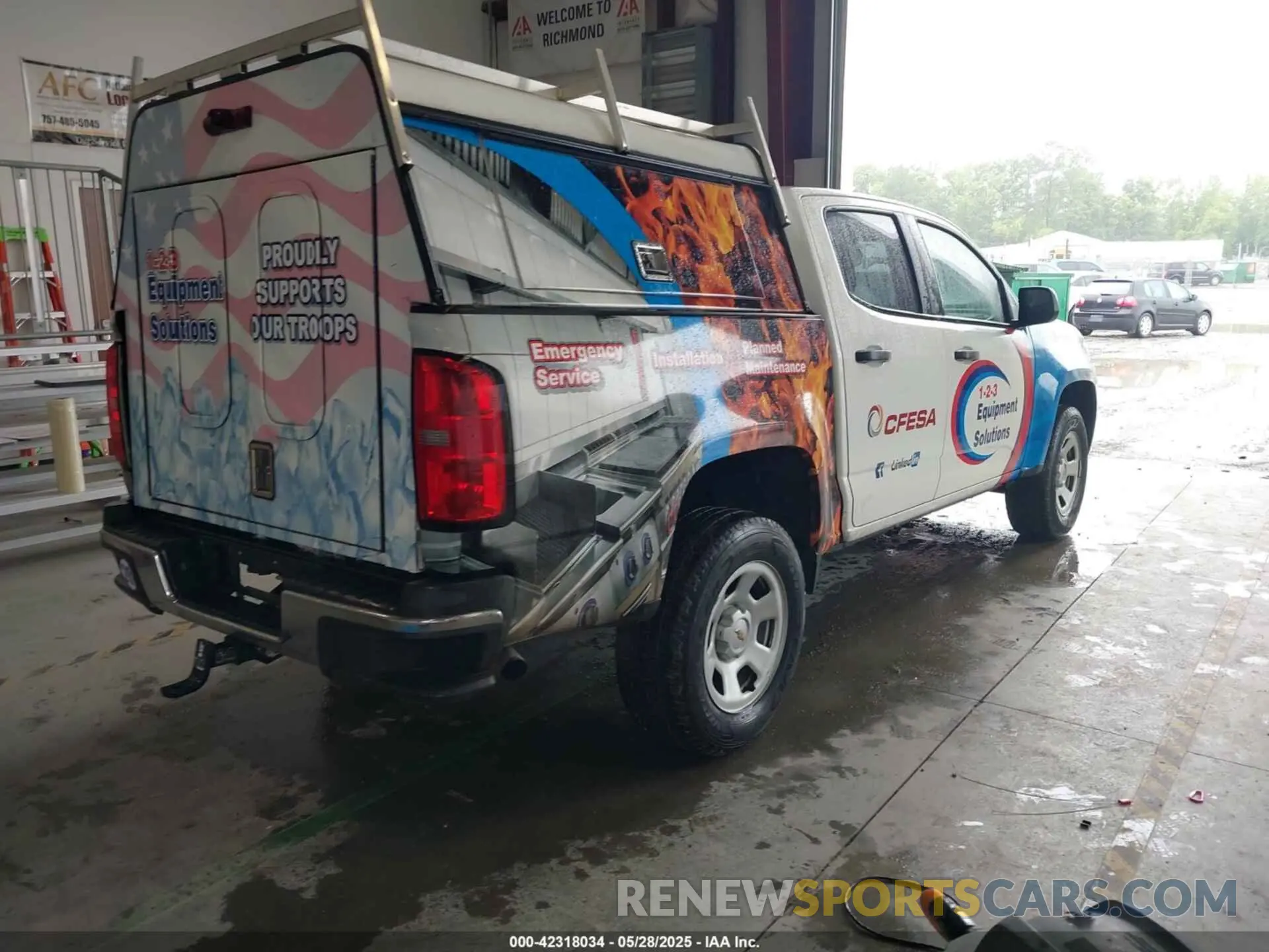 4 Photograph of a damaged car 1GCGTBEN8M1293135 CHEVROLET COLORADO 2021