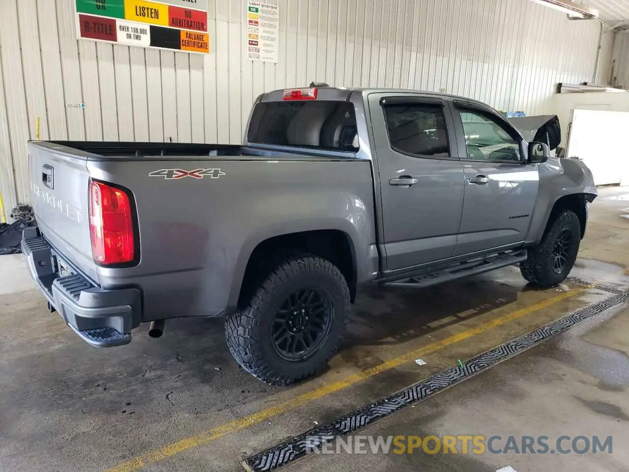 3 Photograph of a damaged car 1GCGTBENXM1121222 CHEVROLET COLORADO 2021