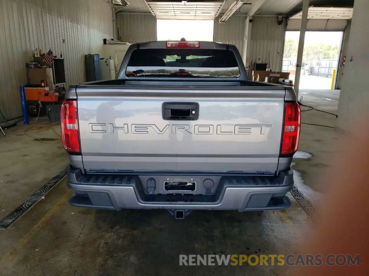 6 Photograph of a damaged car 1GCGTBENXM1121222 CHEVROLET COLORADO 2021