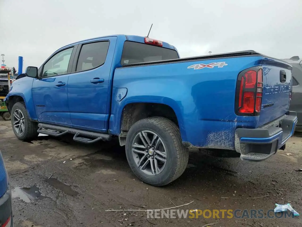 2 Photograph of a damaged car 1GCGTBENXM1138215 CHEVROLET COLORADO 2021