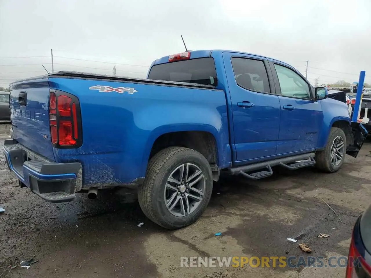3 Photograph of a damaged car 1GCGTBENXM1138215 CHEVROLET COLORADO 2021