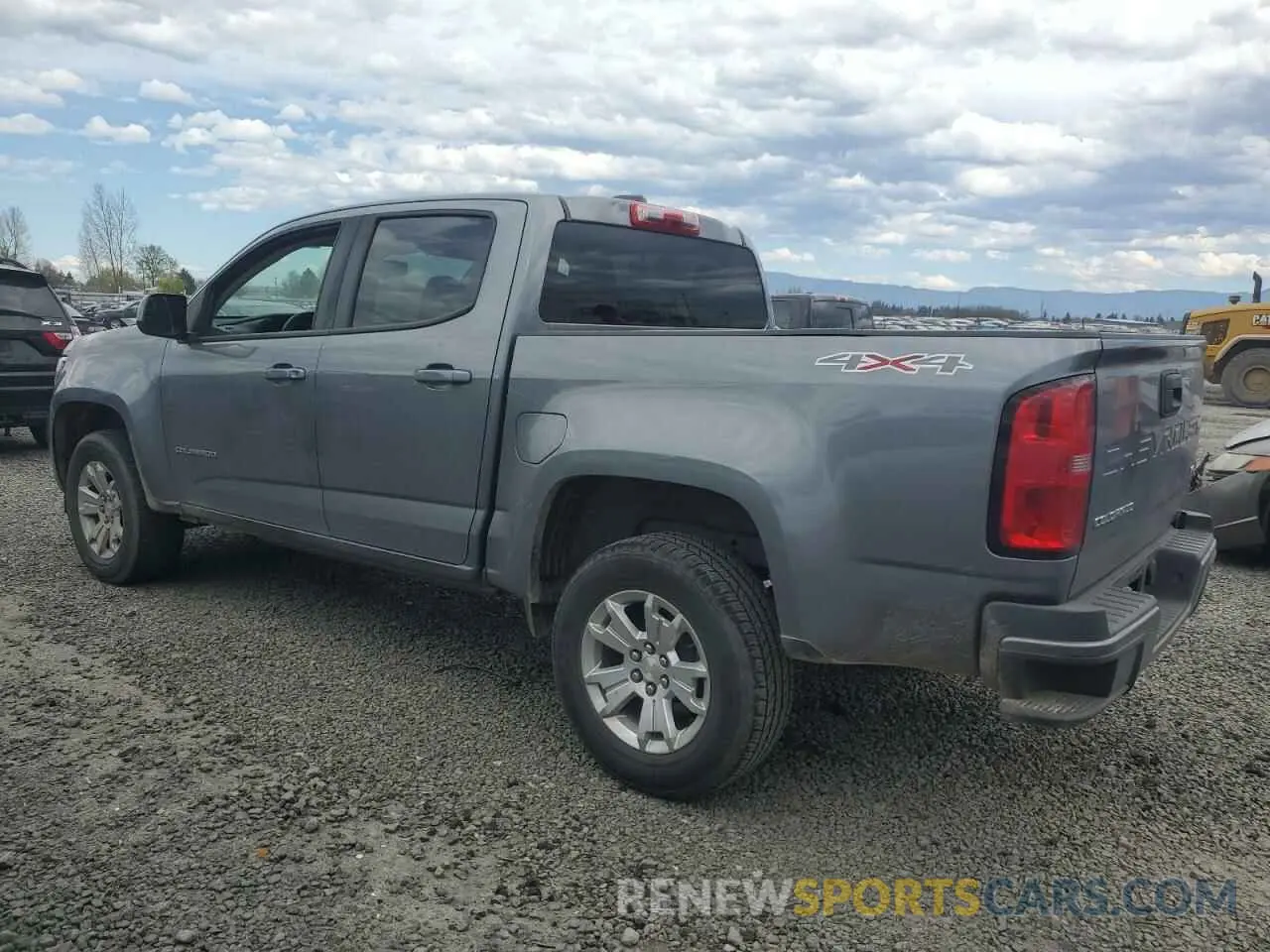 2 Photograph of a damaged car 1GCGTCEN2M1209428 CHEVROLET COLORADO 2021