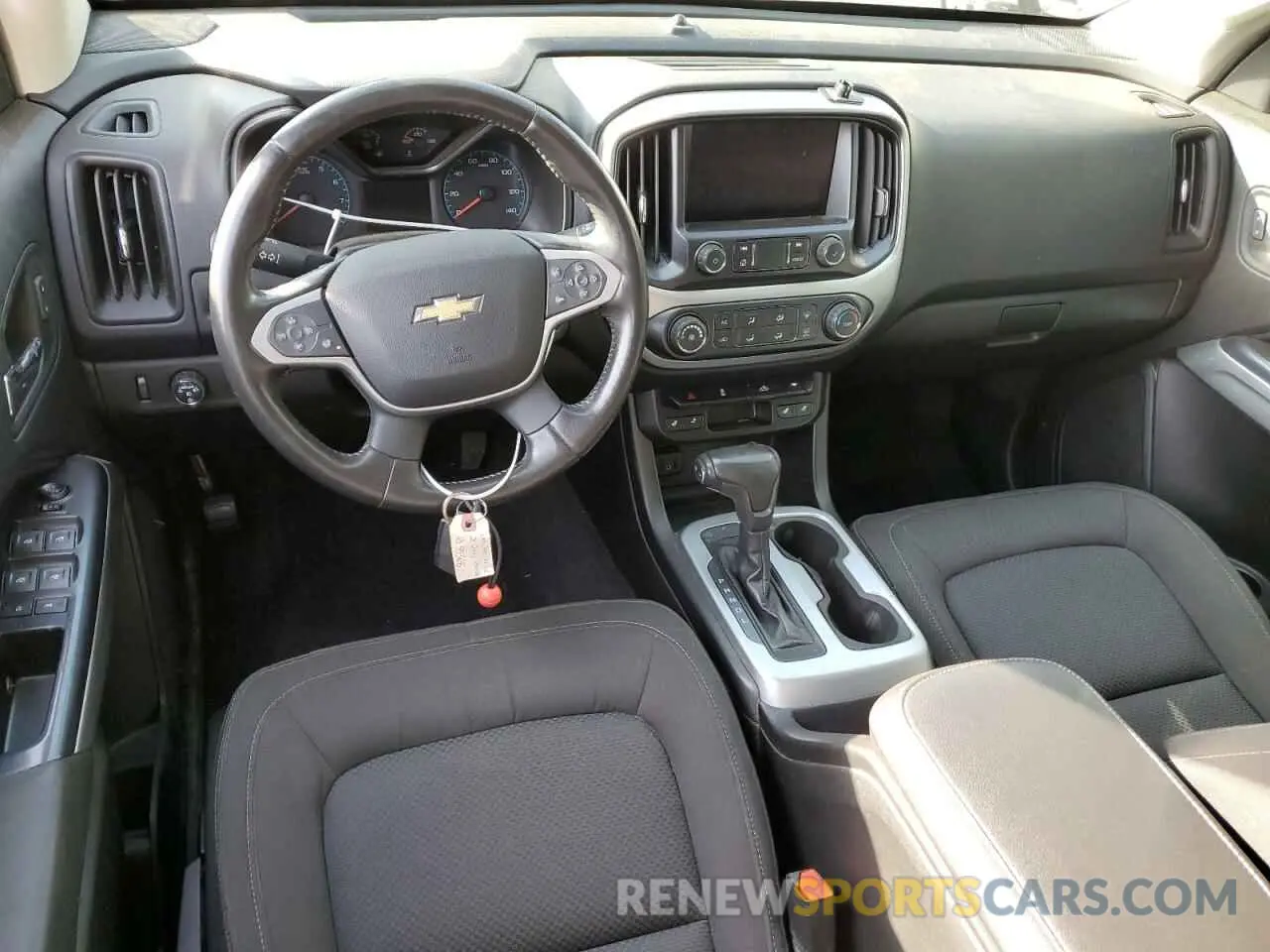 8 Photograph of a damaged car 1GCGTCEN3M1112612 CHEVROLET COLORADO 2021