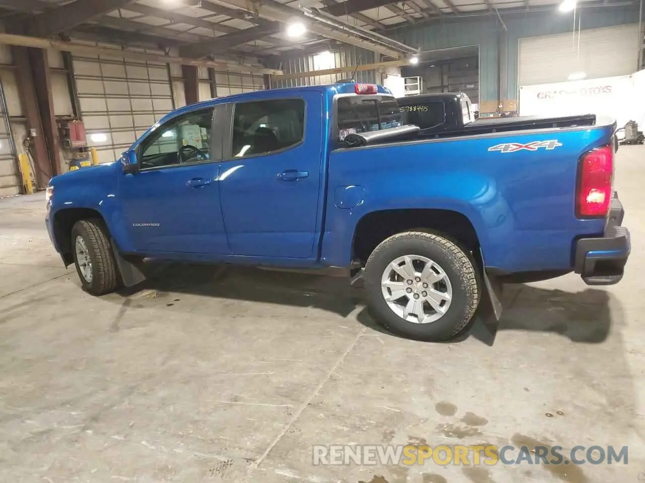 2 Photograph of a damaged car 1GCGTCEN4M1190297 CHEVROLET COLORADO 2021