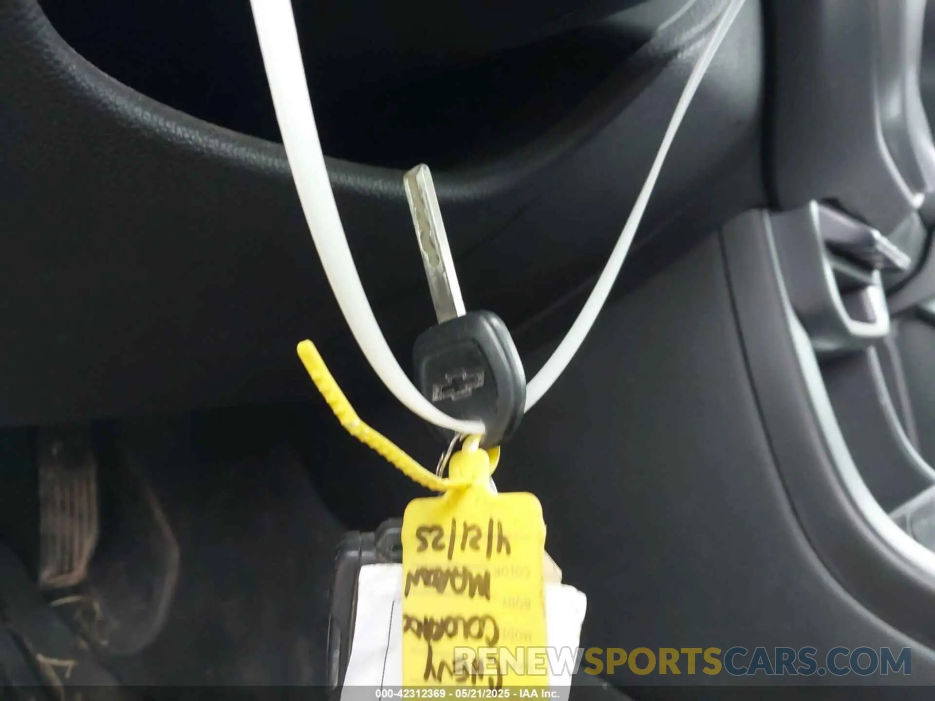 11 Photograph of a damaged car 1GCGTCEN8M1169498 CHEVROLET COLORADO 2021