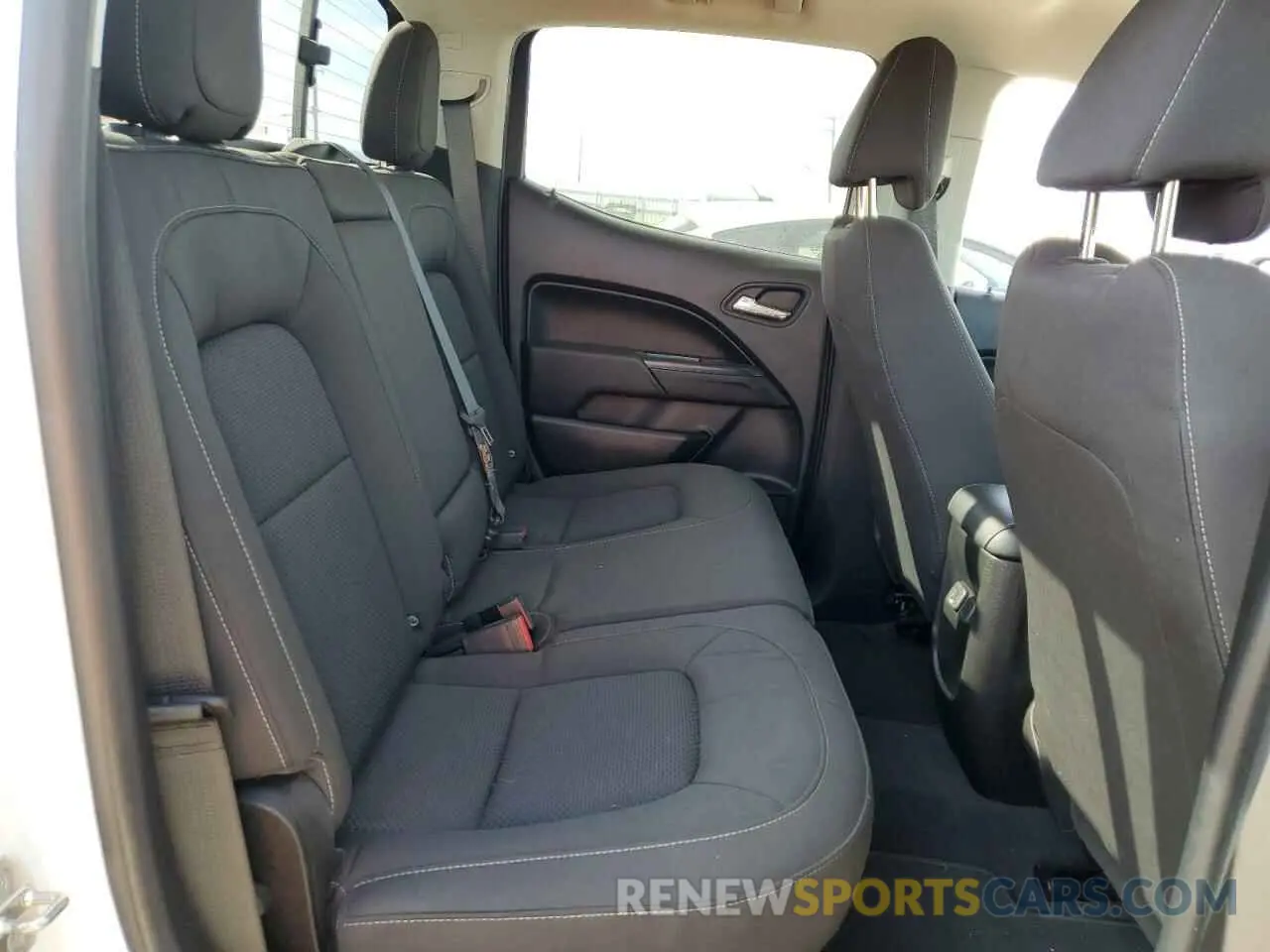 10 Photograph of a damaged car 1GCGTCEN9M1131391 CHEVROLET COLORADO 2021