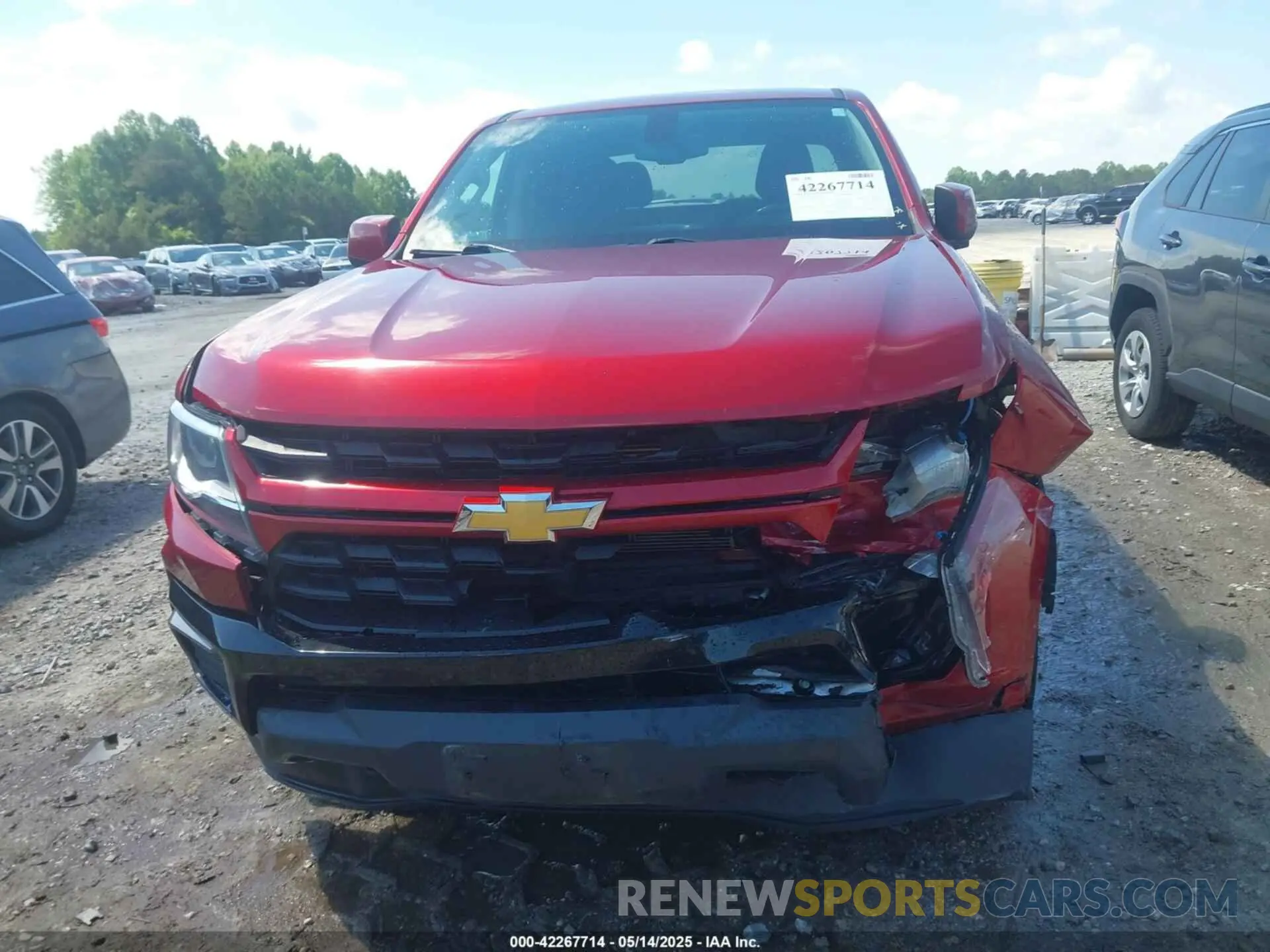 12 Photograph of a damaged car 1GCGTCEN9M1132430 CHEVROLET COLORADO 2021