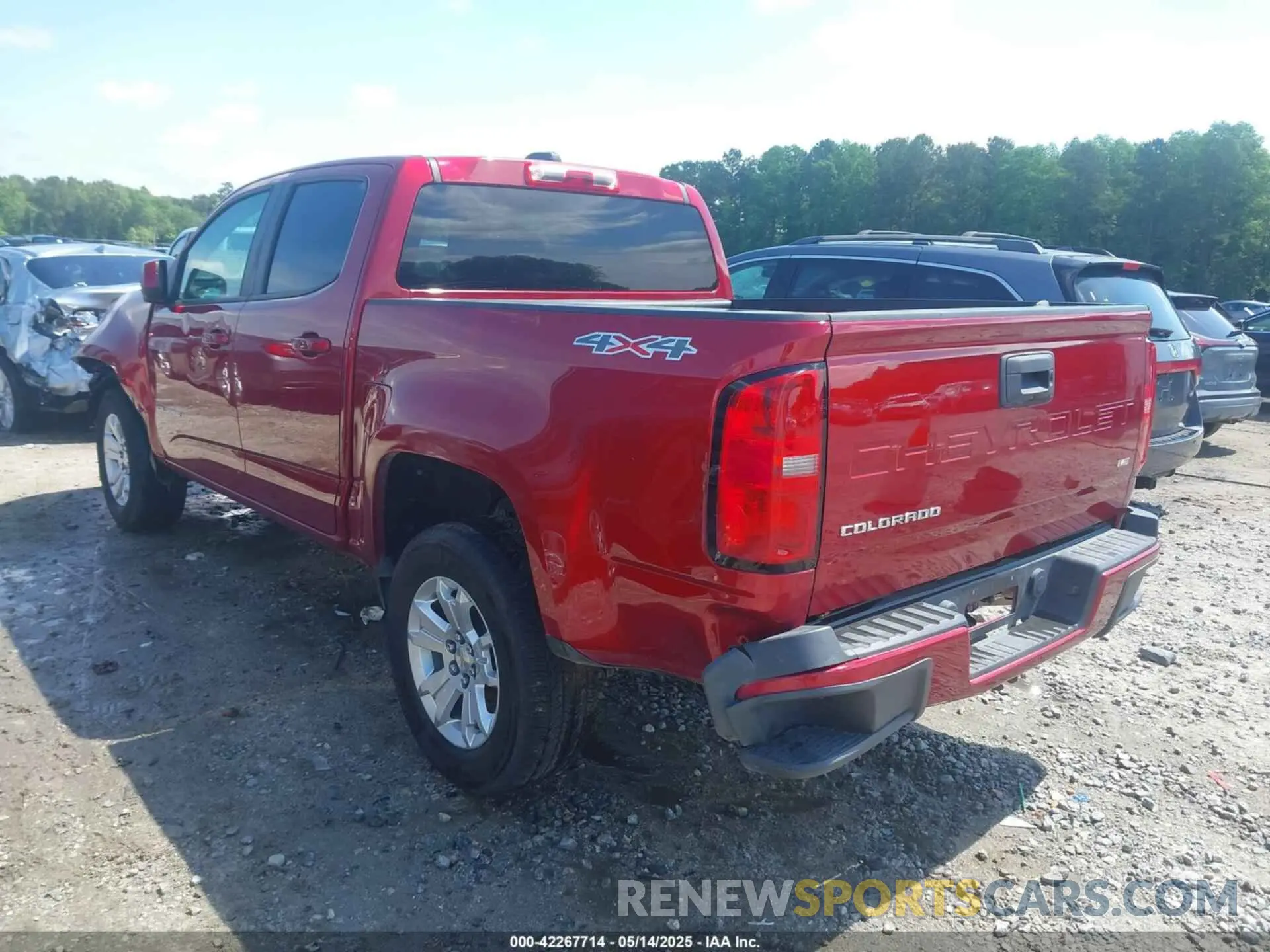 3 Photograph of a damaged car 1GCGTCEN9M1132430 CHEVROLET COLORADO 2021