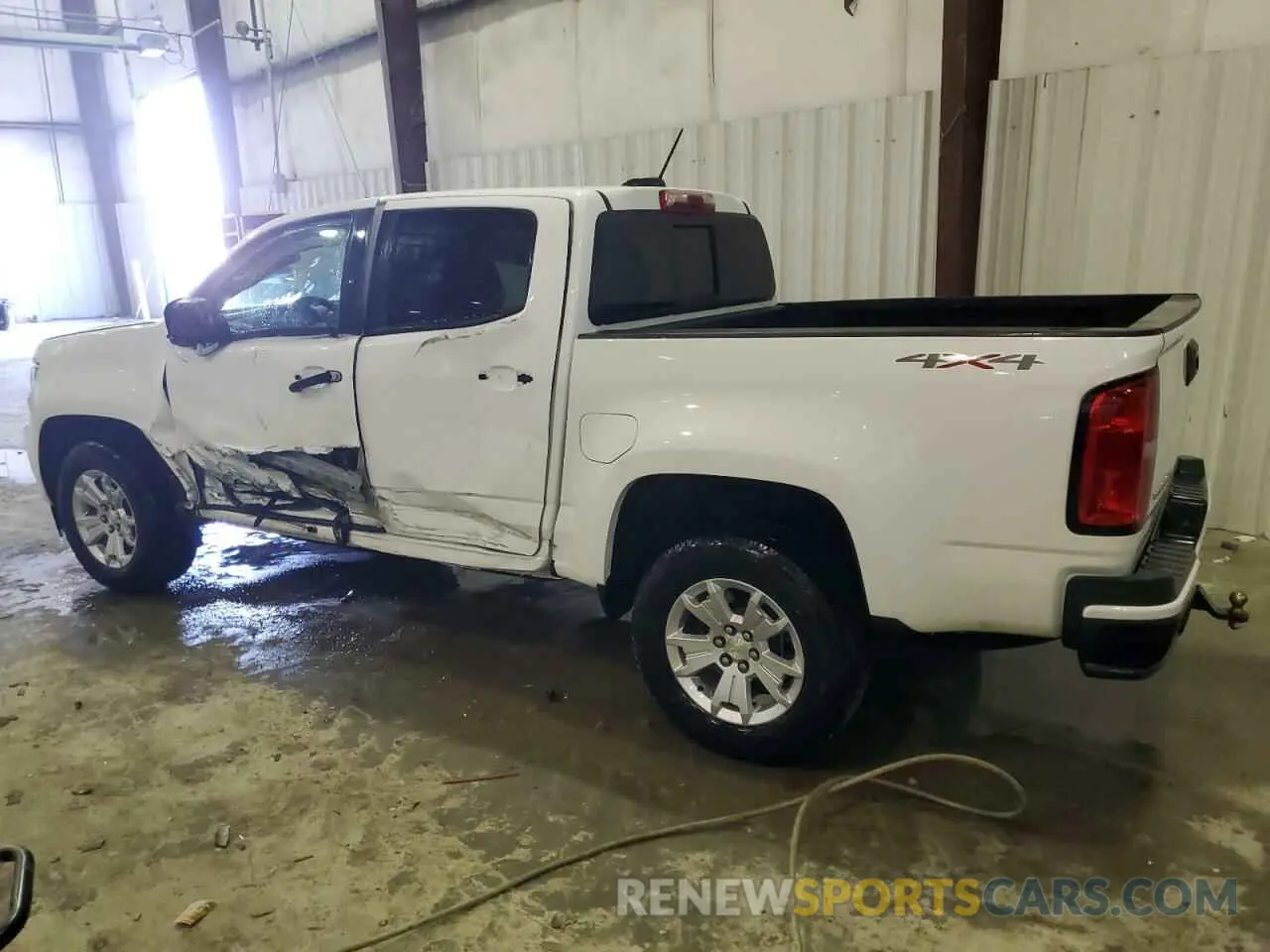 2 Photograph of a damaged car 1GCGTCEN9M1297166 CHEVROLET COLORADO 2021