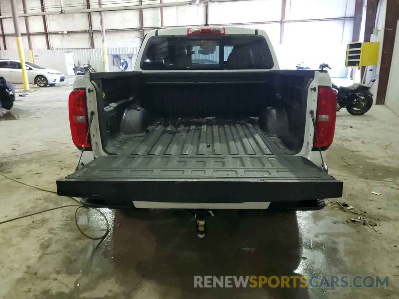 6 Photograph of a damaged car 1GCGTCEN9M1297166 CHEVROLET COLORADO 2021