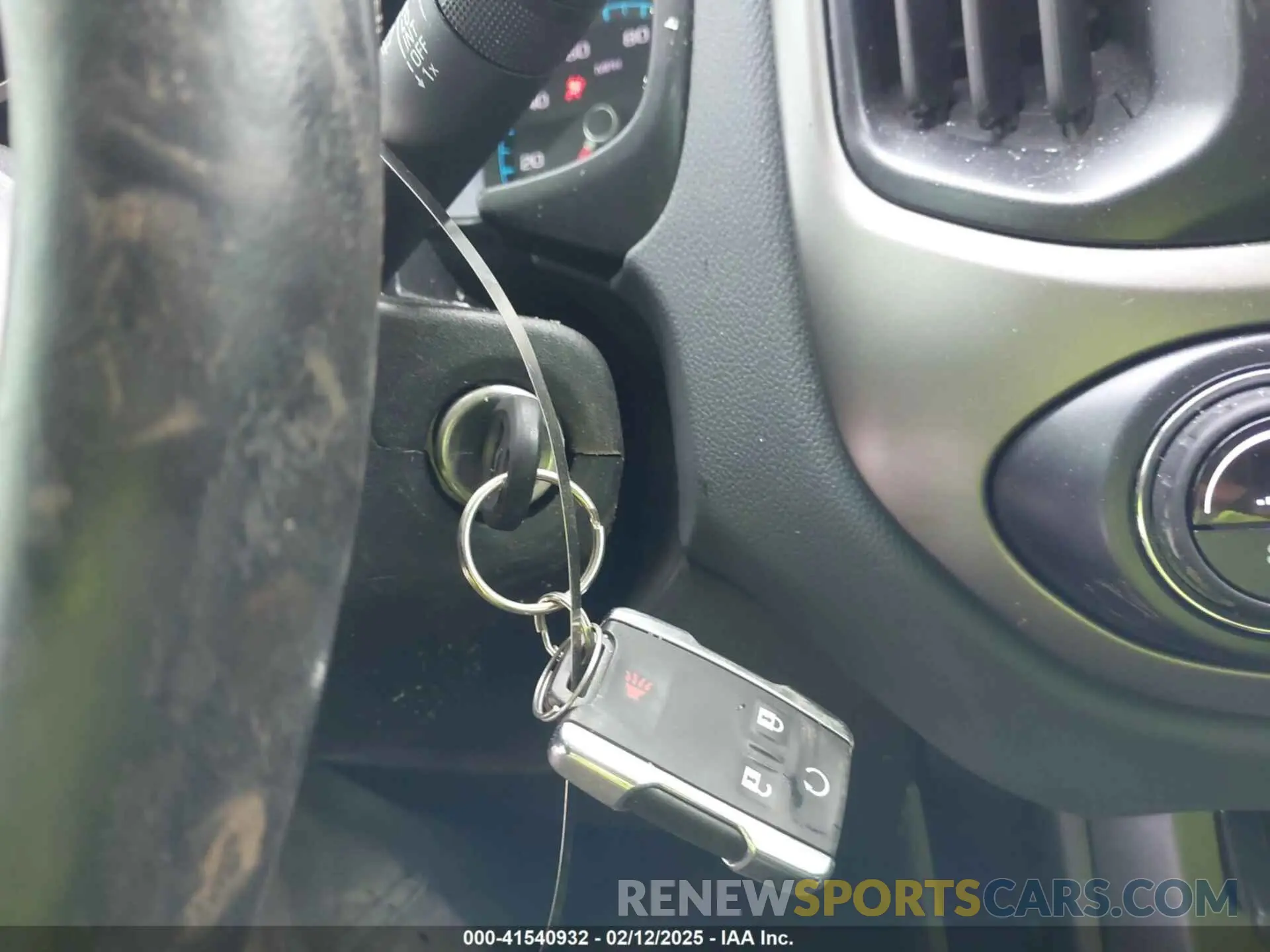 11 Photograph of a damaged car 1GCGTDEN0M1117014 CHEVROLET COLORADO 2021
