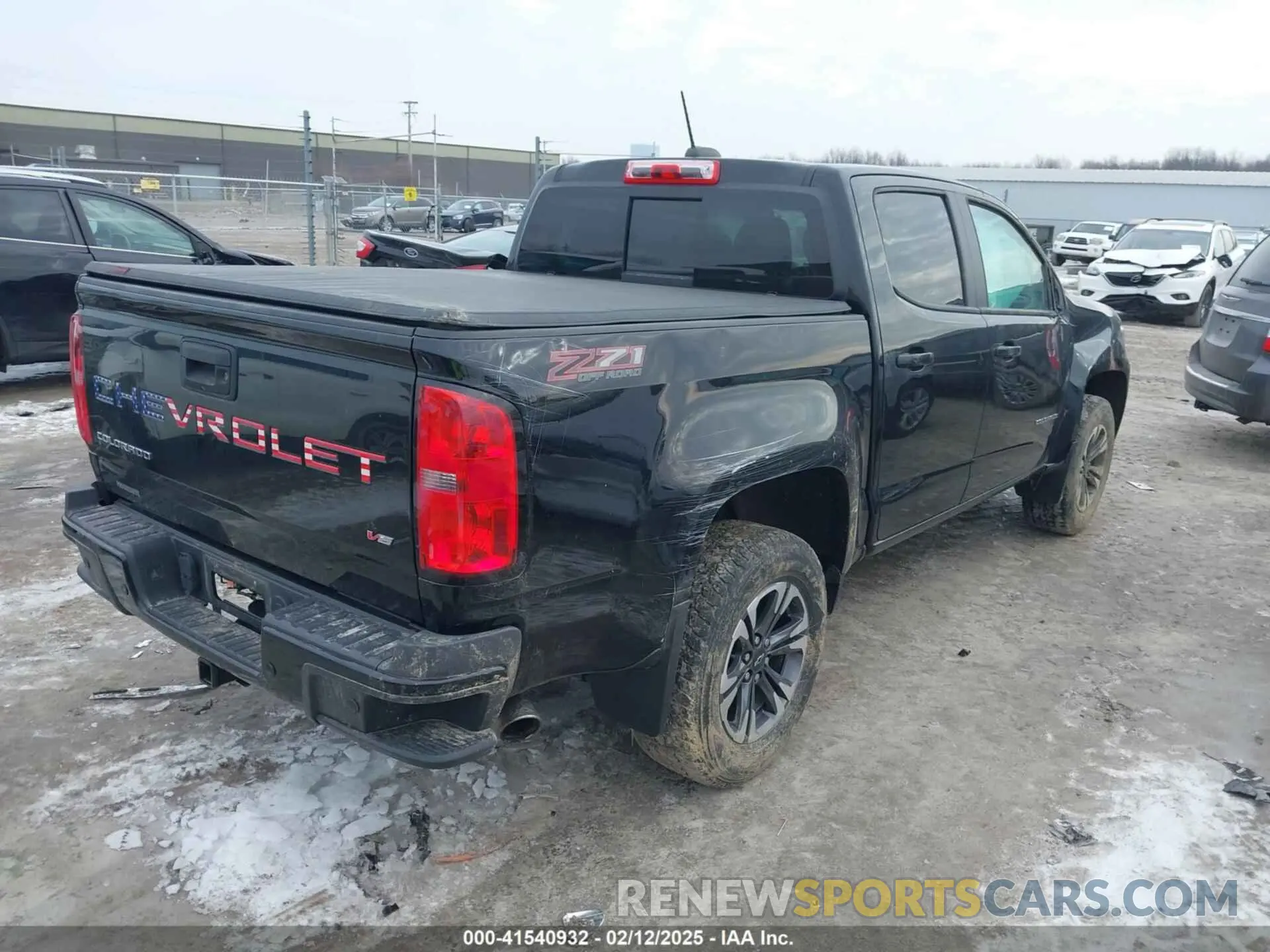 4 Photograph of a damaged car 1GCGTDEN0M1117014 CHEVROLET COLORADO 2021