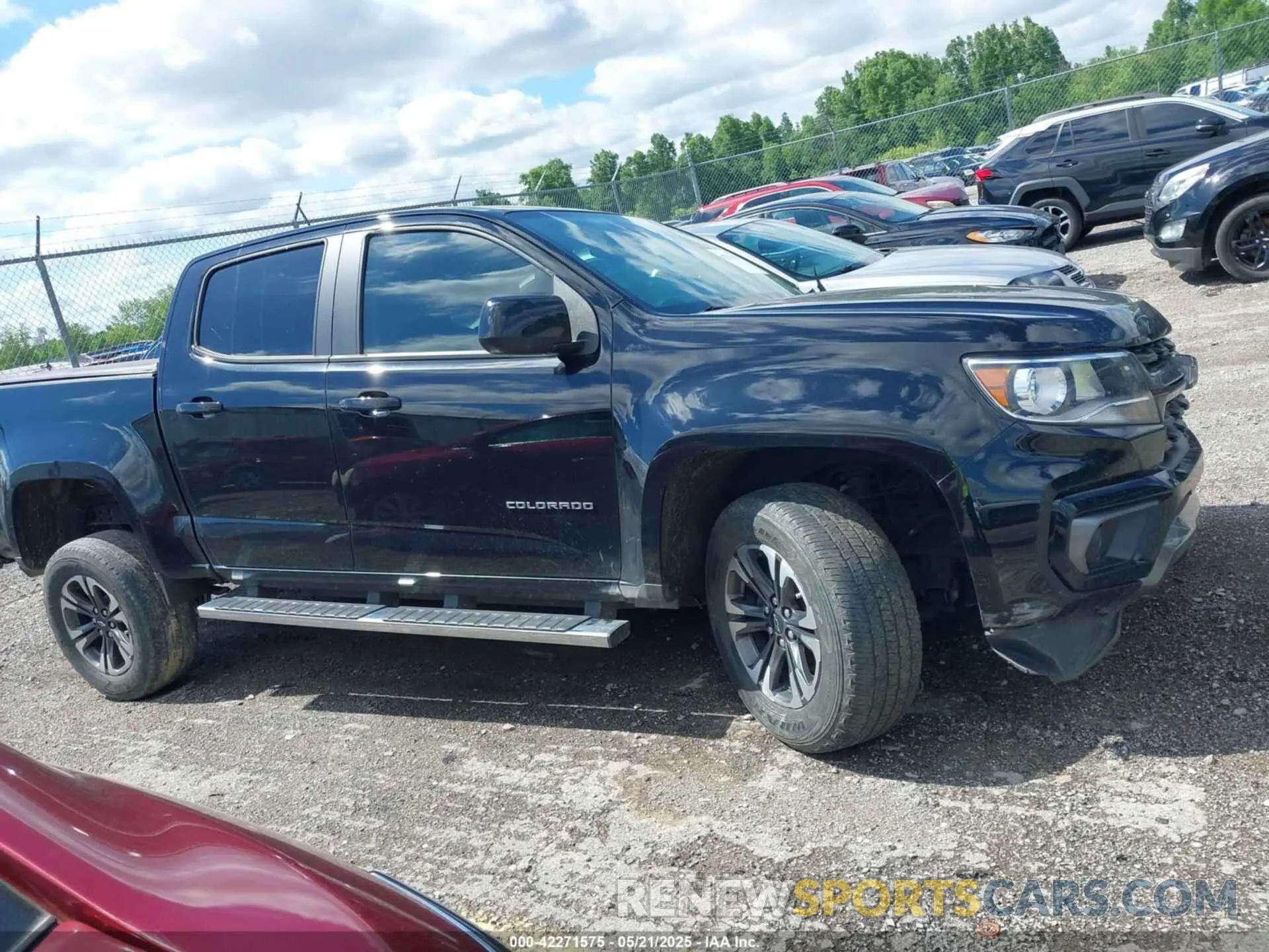 14 Photograph of a damaged car 1GCGTDEN1M1274874 CHEVROLET COLORADO 2021
