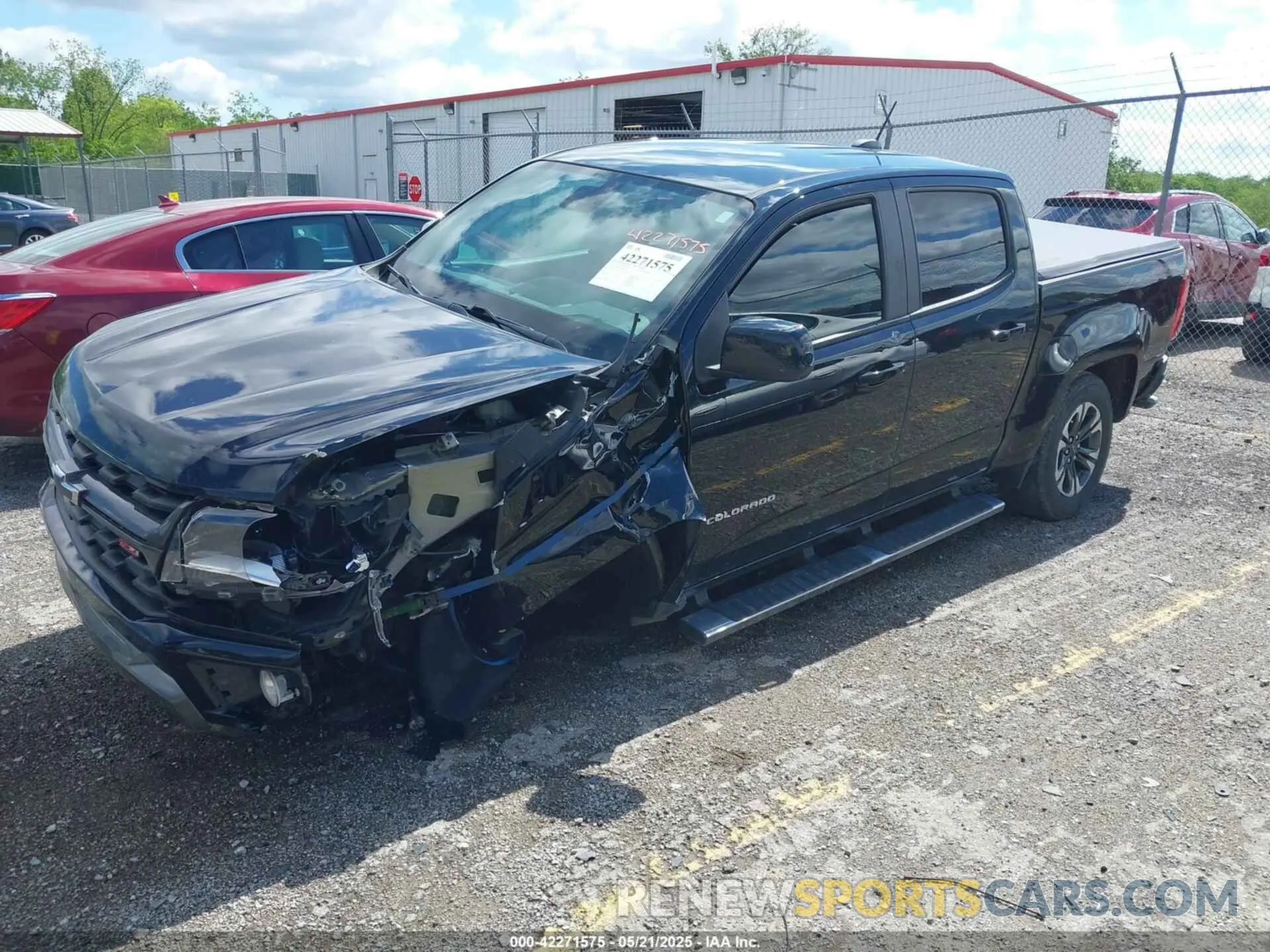 2 Photograph of a damaged car 1GCGTDEN1M1274874 CHEVROLET COLORADO 2021