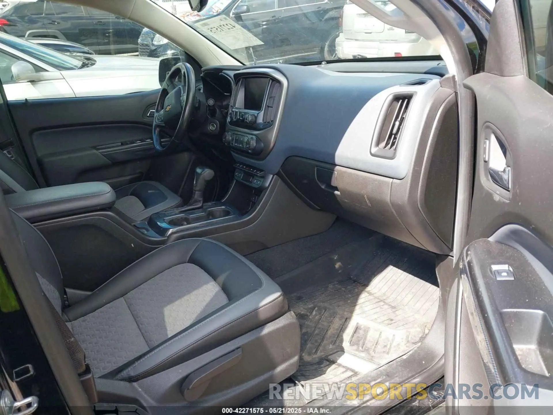 5 Photograph of a damaged car 1GCGTDEN1M1274874 CHEVROLET COLORADO 2021