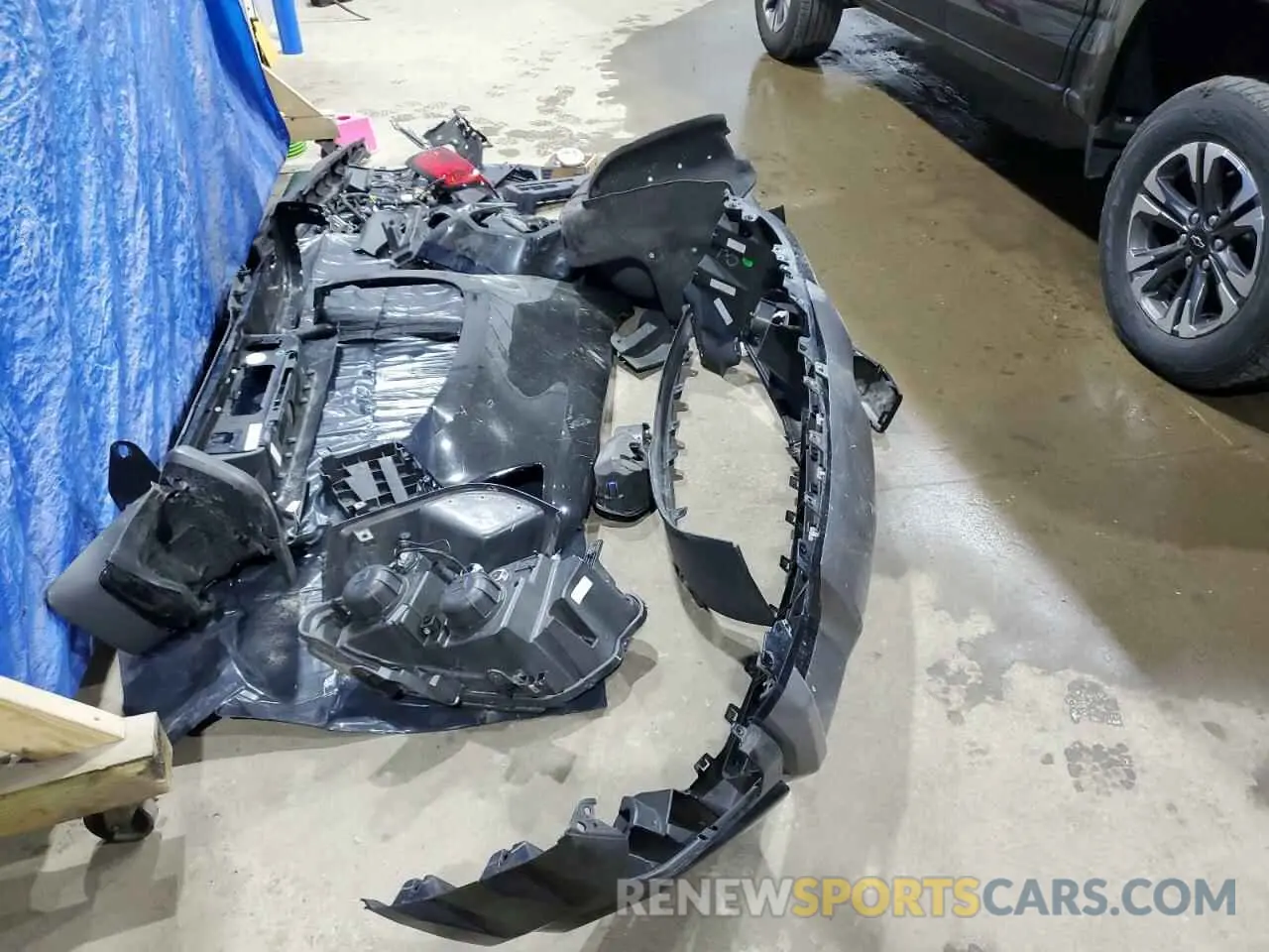 12 Photograph of a damaged car 1GCGTDEN2M1112641 CHEVROLET COLORADO 2021