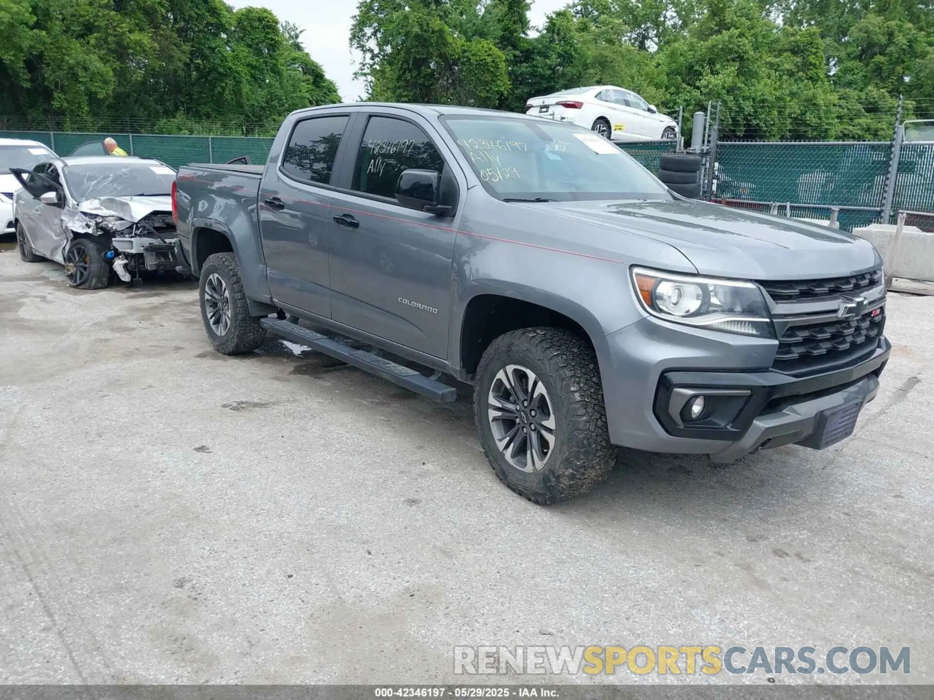 1 Photograph of a damaged car 1GCGTDEN4M1131238 CHEVROLET COLORADO 2021