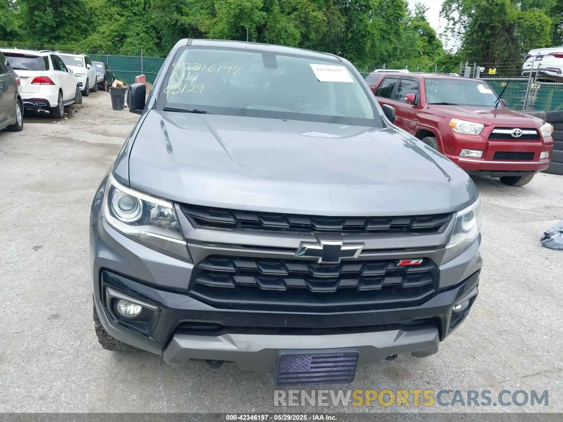 11 Photograph of a damaged car 1GCGTDEN4M1131238 CHEVROLET COLORADO 2021