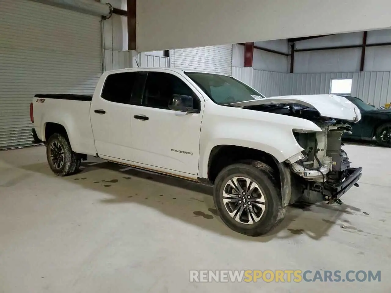 4 Photograph of a damaged car 1GCGTDEN4M1227130 CHEVROLET COLORADO 2021
