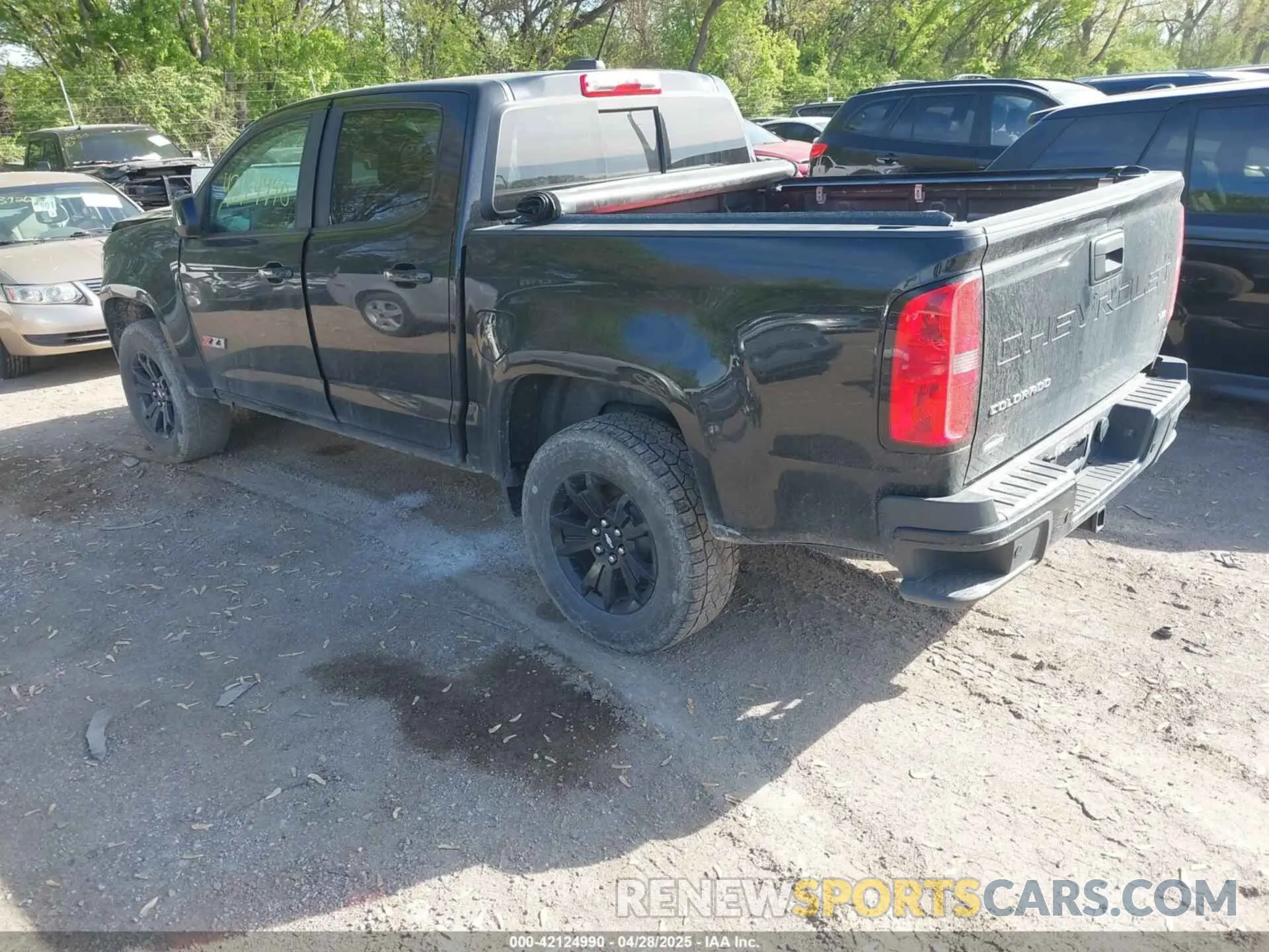 3 Photograph of a damaged car 1GCGTDEN5M1167486 CHEVROLET COLORADO 2021