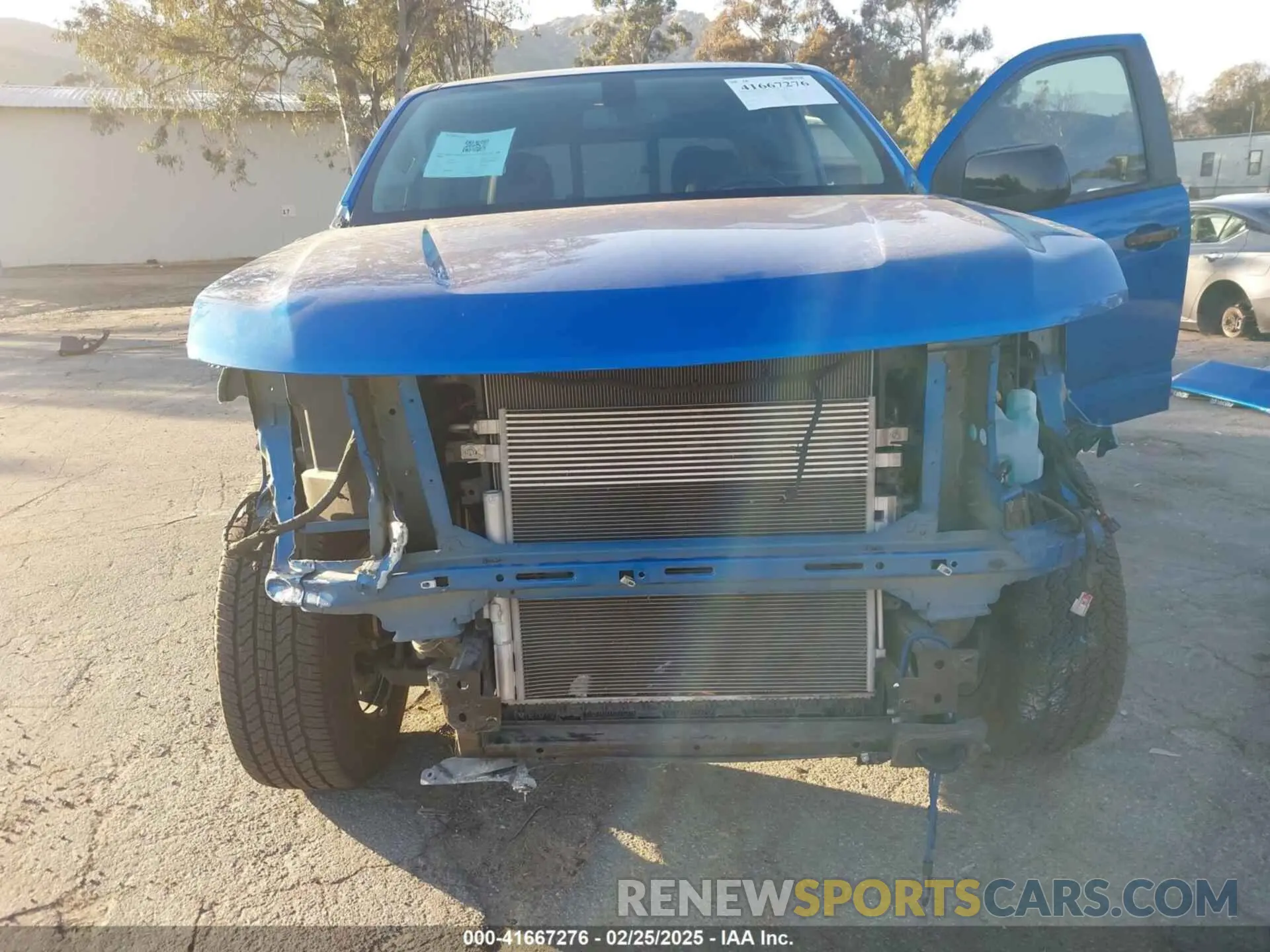 18 Photograph of a damaged car 1GCGTDEN6M1264115 CHEVROLET COLORADO 2021