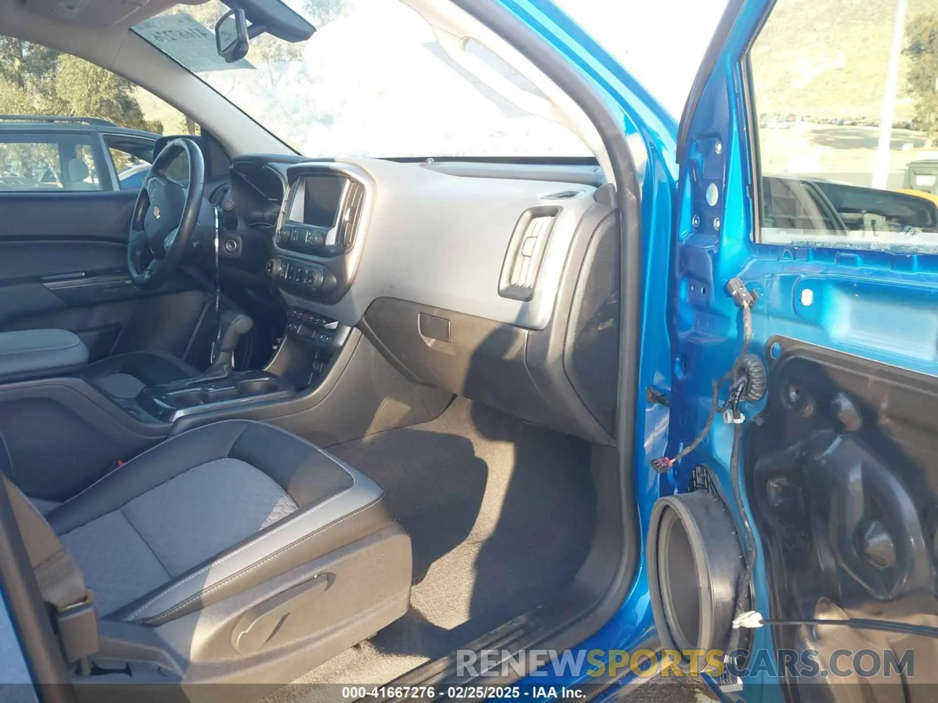 5 Photograph of a damaged car 1GCGTDEN6M1264115 CHEVROLET COLORADO 2021