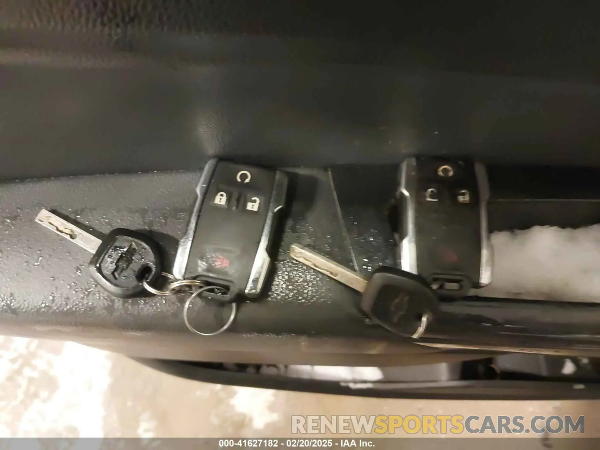 11 Photograph of a damaged car 1GCGTDEN6M1284588 CHEVROLET COLORADO 2021