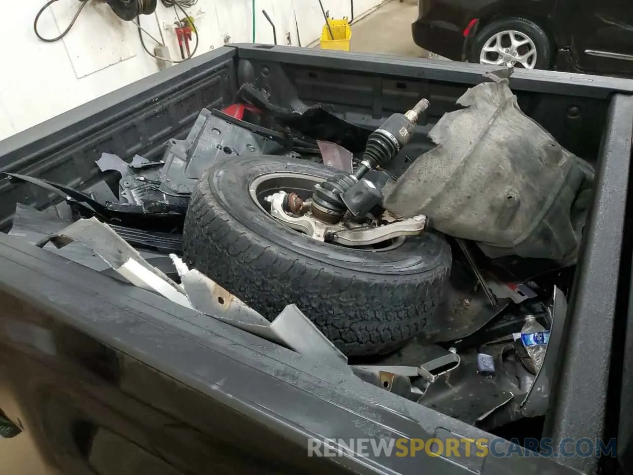 12 Photograph of a damaged car 1GCGTDEN8M1158037 CHEVROLET COLORADO 2021
