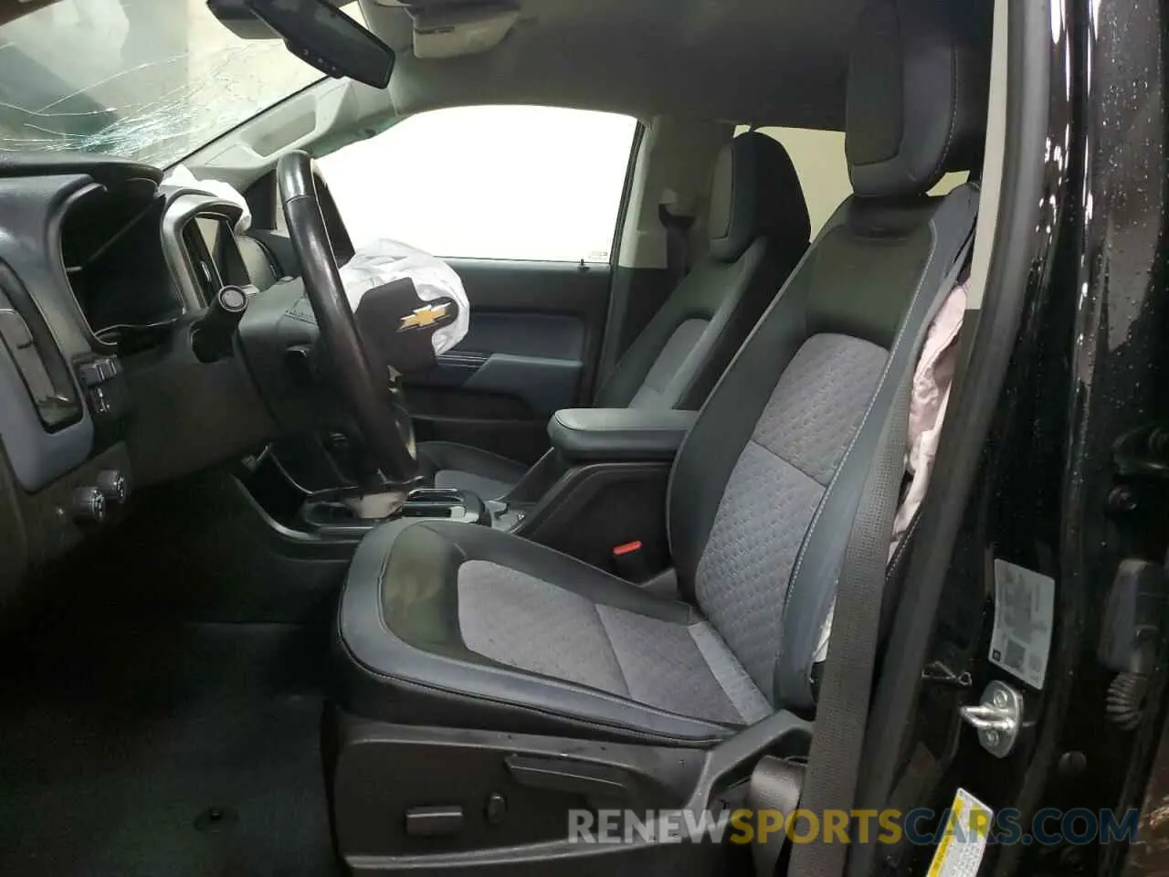 7 Photograph of a damaged car 1GCGTDEN8M1158037 CHEVROLET COLORADO 2021
