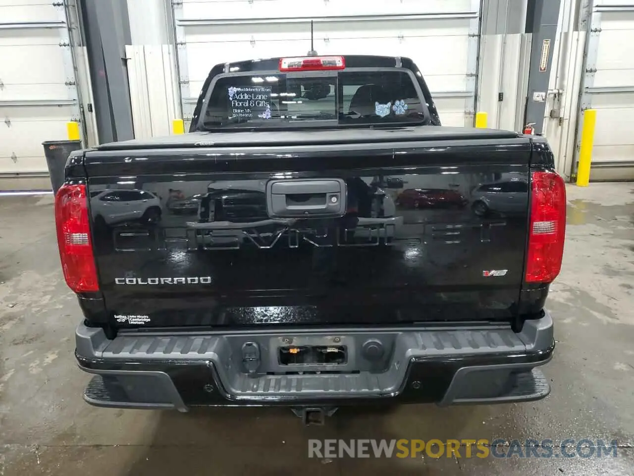 6 Photograph of a damaged car 1GCGTDEN8M1171810 CHEVROLET COLORADO 2021
