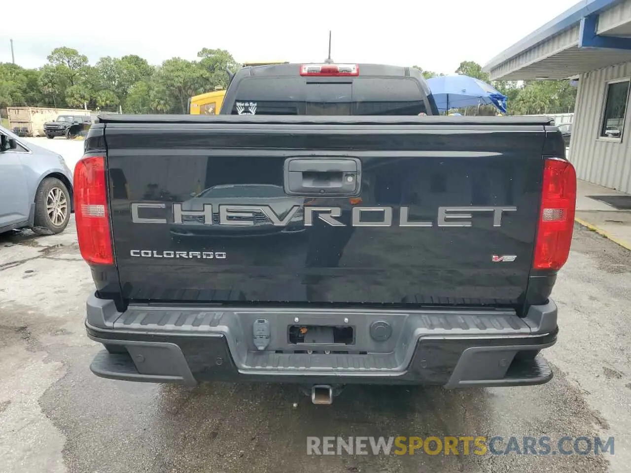 6 Photograph of a damaged car 1GCGTDEN8M1245226 CHEVROLET COLORADO 2021
