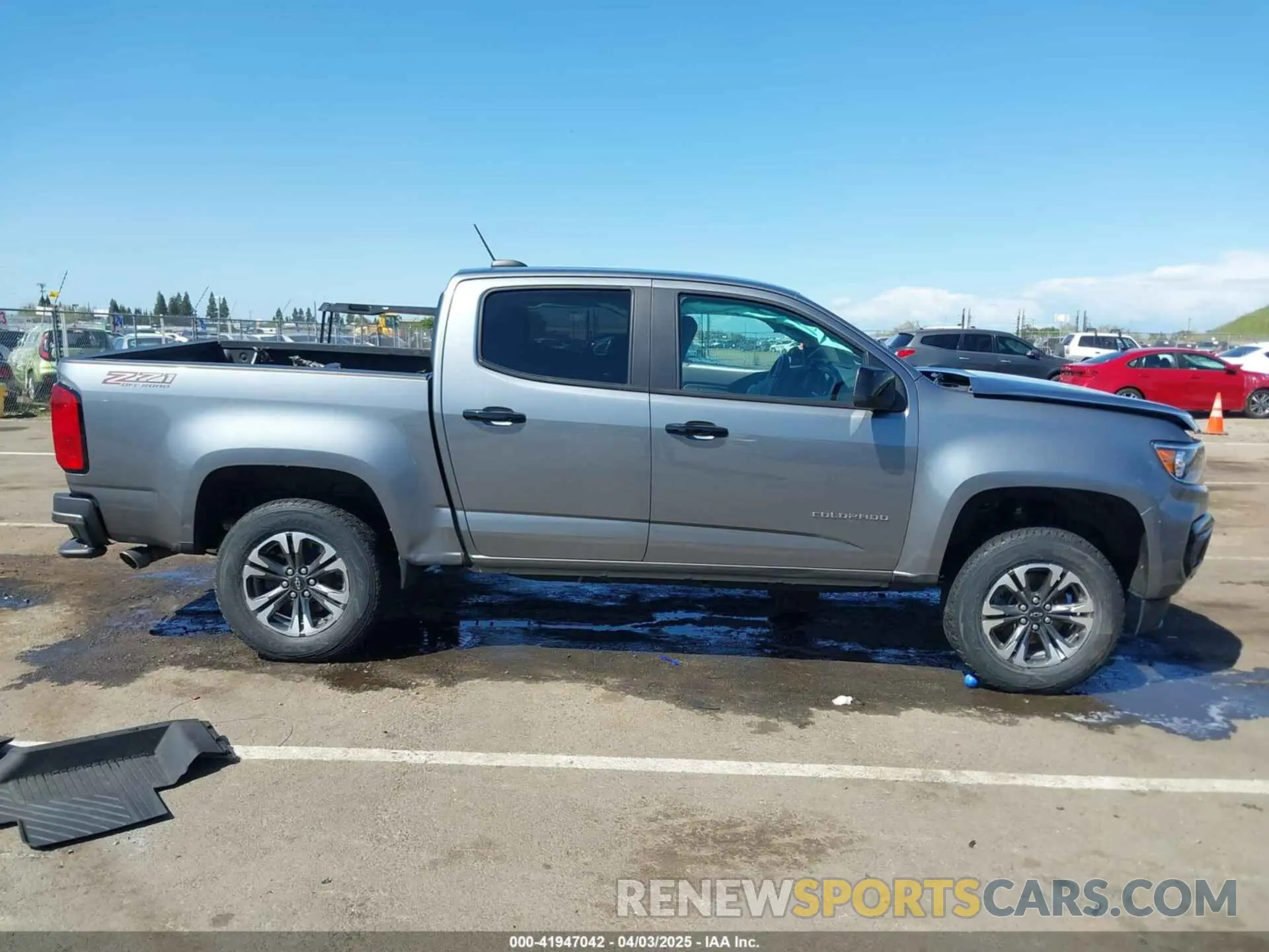 13 Photograph of a damaged car 1GCGTDEN9M1249916 CHEVROLET COLORADO 2021