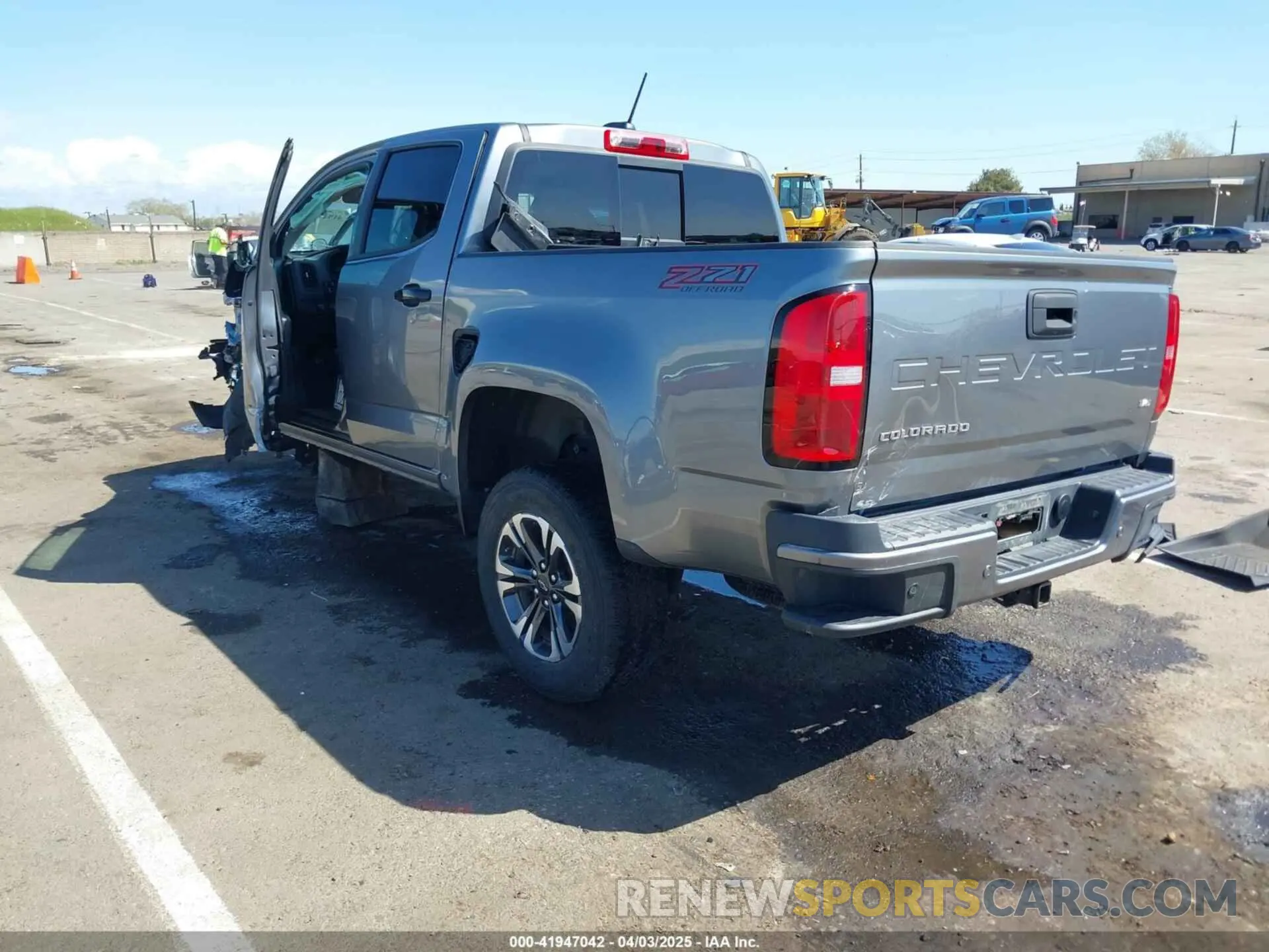 3 Photograph of a damaged car 1GCGTDEN9M1249916 CHEVROLET COLORADO 2021