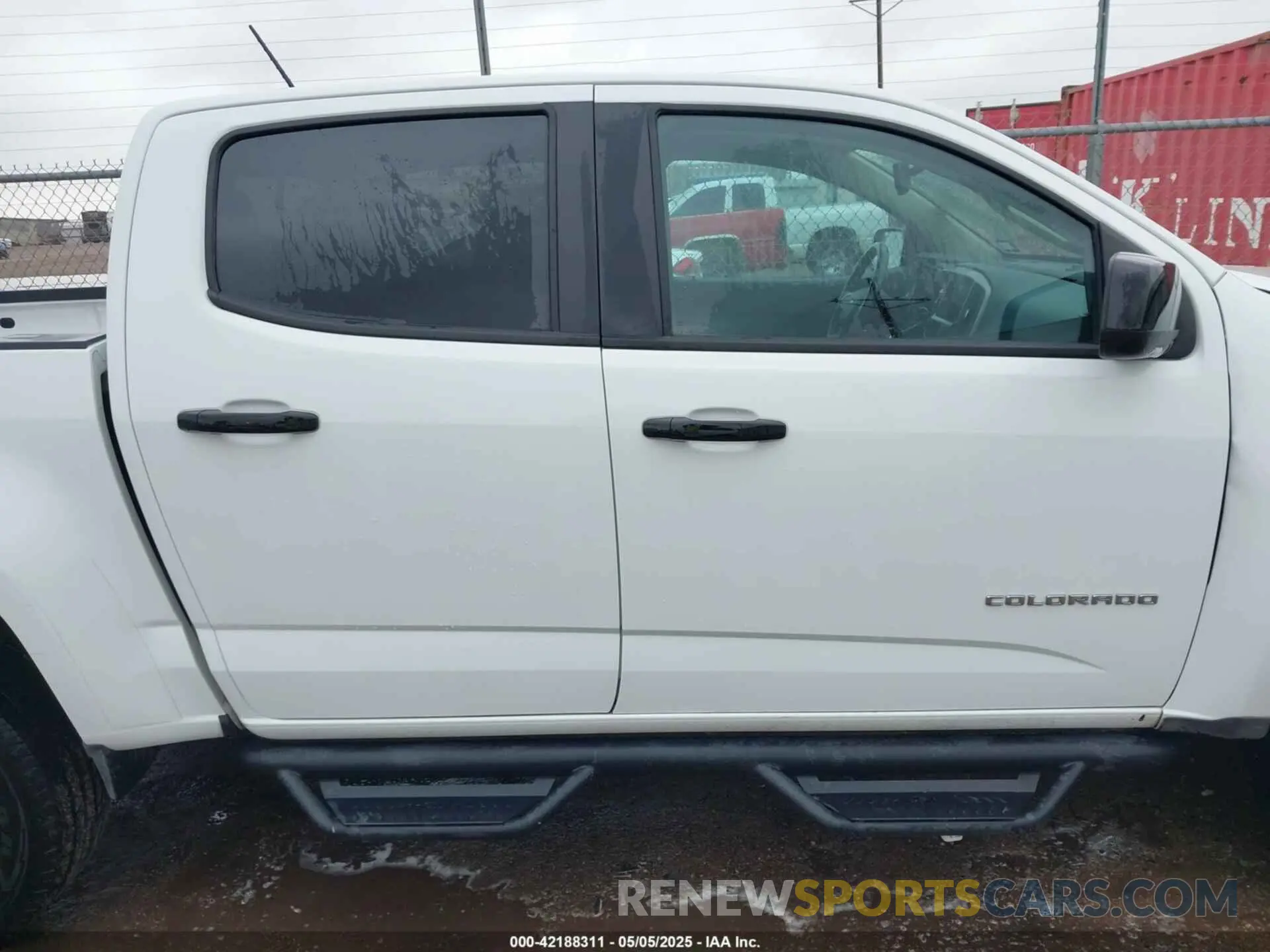 13 Photograph of a damaged car 1GCGTDEN9M1256767 CHEVROLET COLORADO 2021