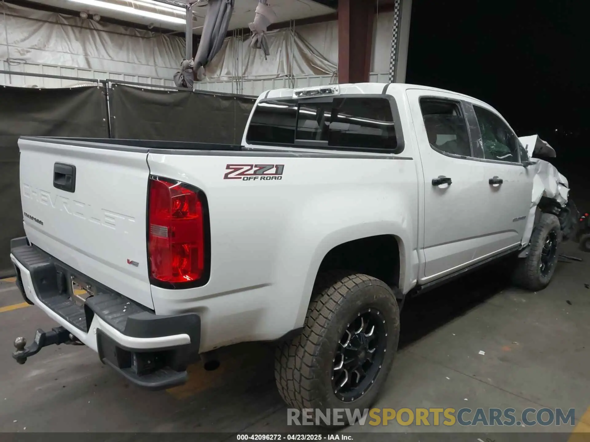 4 Photograph of a damaged car 1GCGTDENXM1114914 CHEVROLET COLORADO 2021