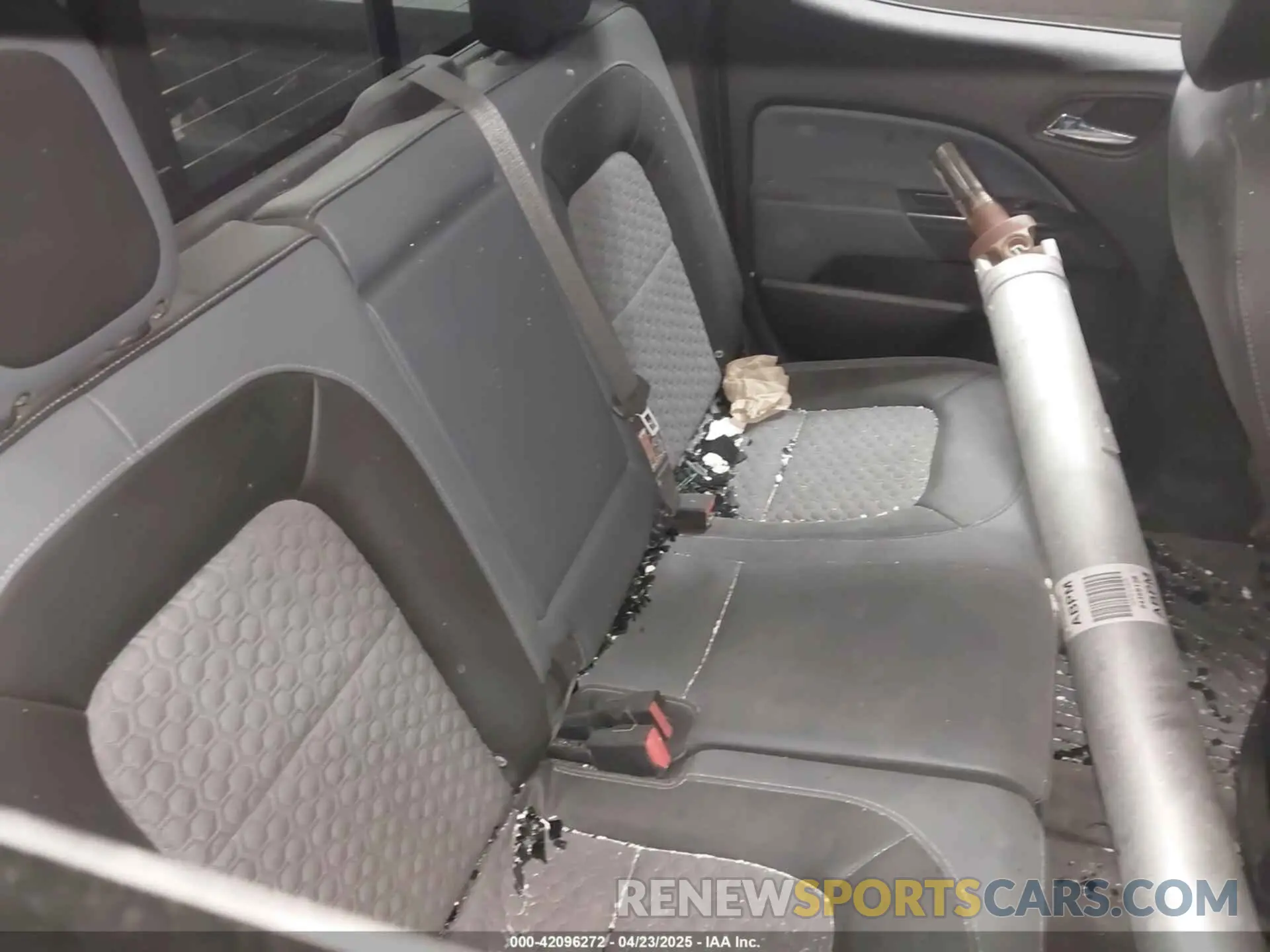 8 Photograph of a damaged car 1GCGTDENXM1114914 CHEVROLET COLORADO 2021