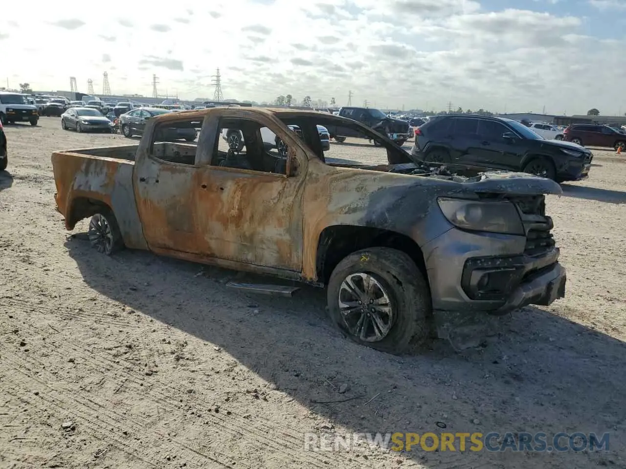 4 Photograph of a damaged car 1GCGTDENXM1168262 CHEVROLET COLORADO 2021