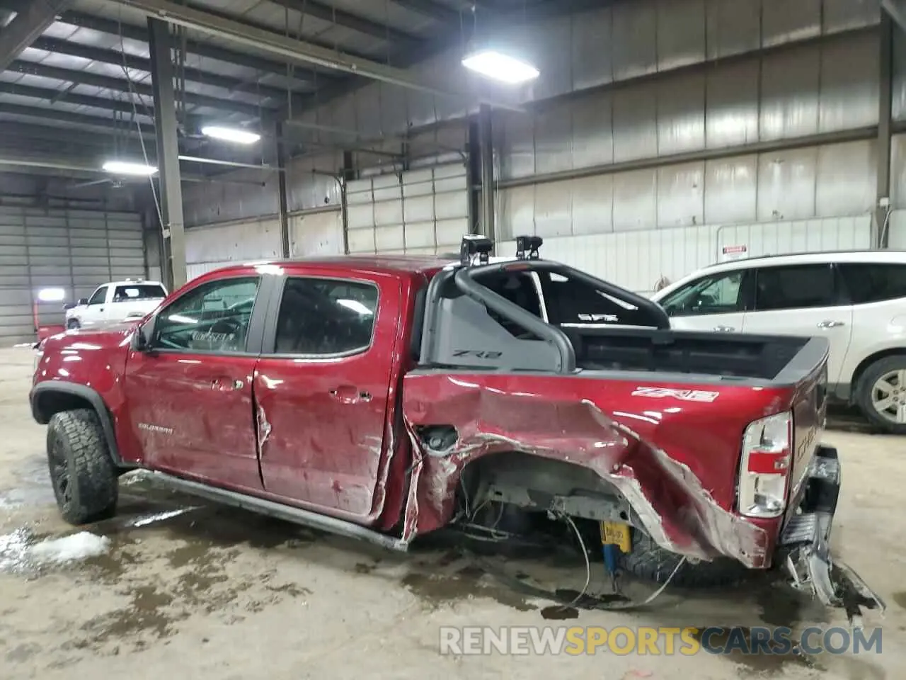 2 Photograph of a damaged car 1GCGTEEN1M1112569 CHEVROLET COLORADO 2021