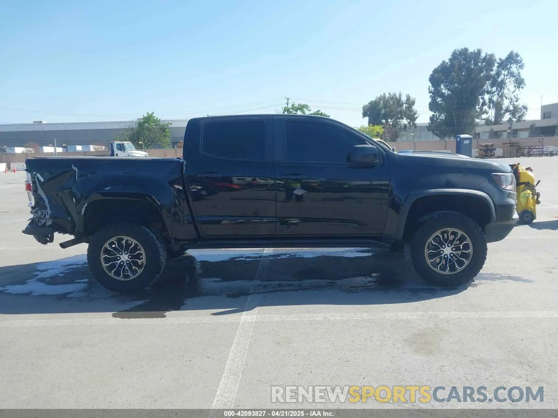 13 Photograph of a damaged car 1GCGTEEN6M1169379 CHEVROLET COLORADO 2021