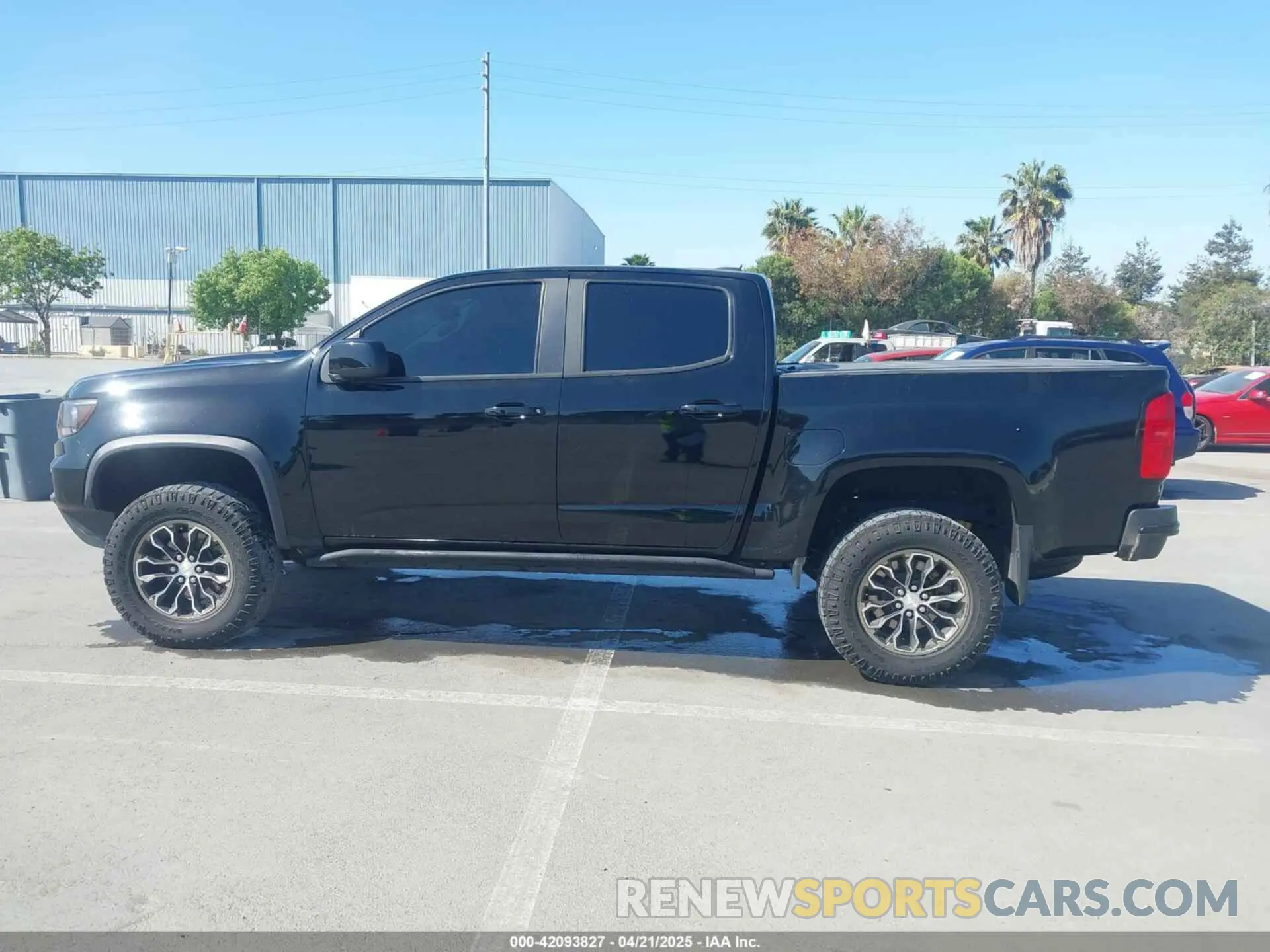 14 Photograph of a damaged car 1GCGTEEN6M1169379 CHEVROLET COLORADO 2021