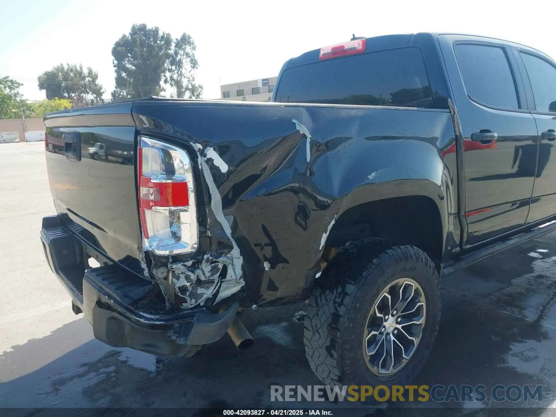 6 Photograph of a damaged car 1GCGTEEN6M1169379 CHEVROLET COLORADO 2021