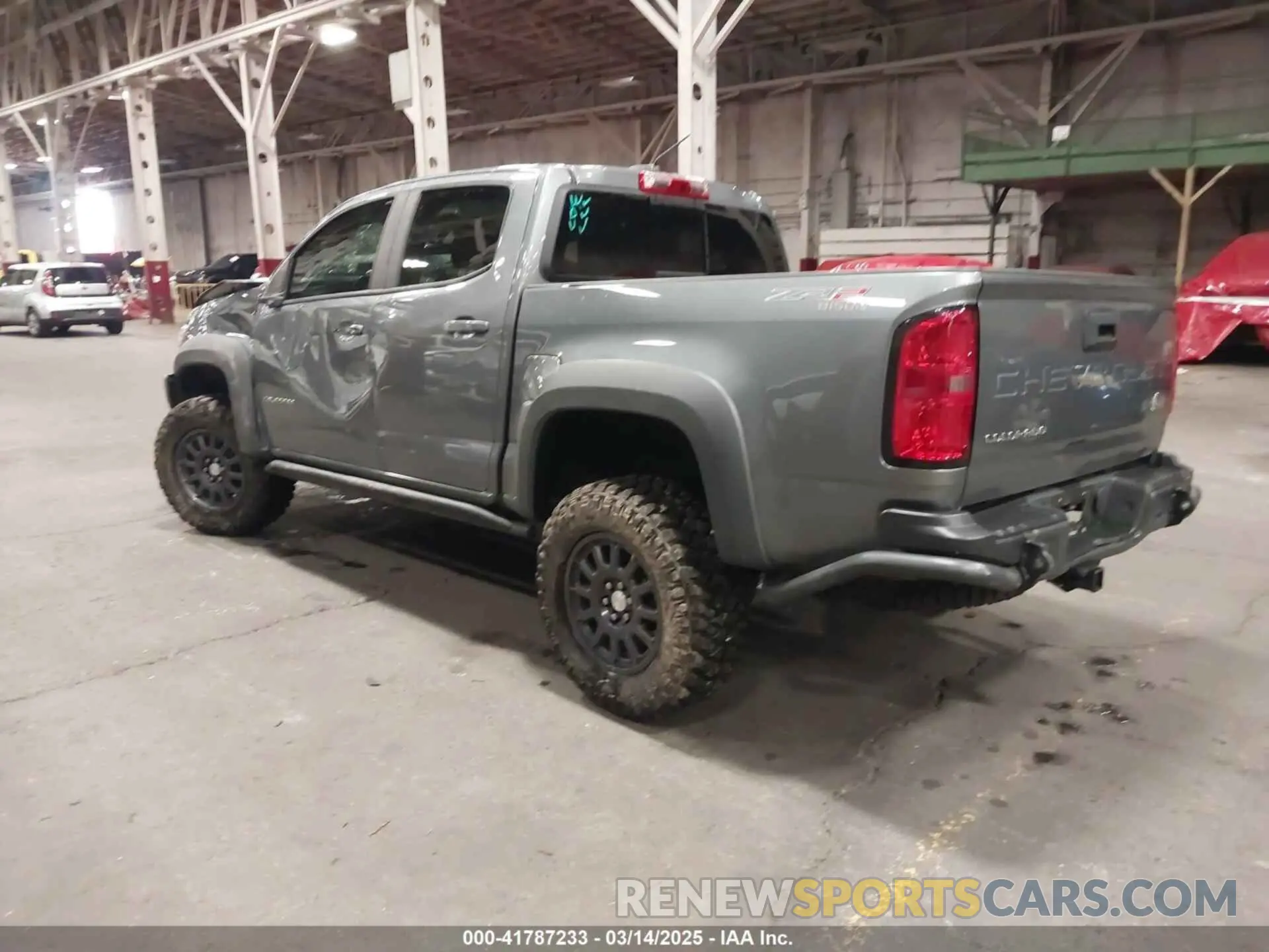 3 Photograph of a damaged car 1GCGTEENXM1117981 CHEVROLET COLORADO 2021