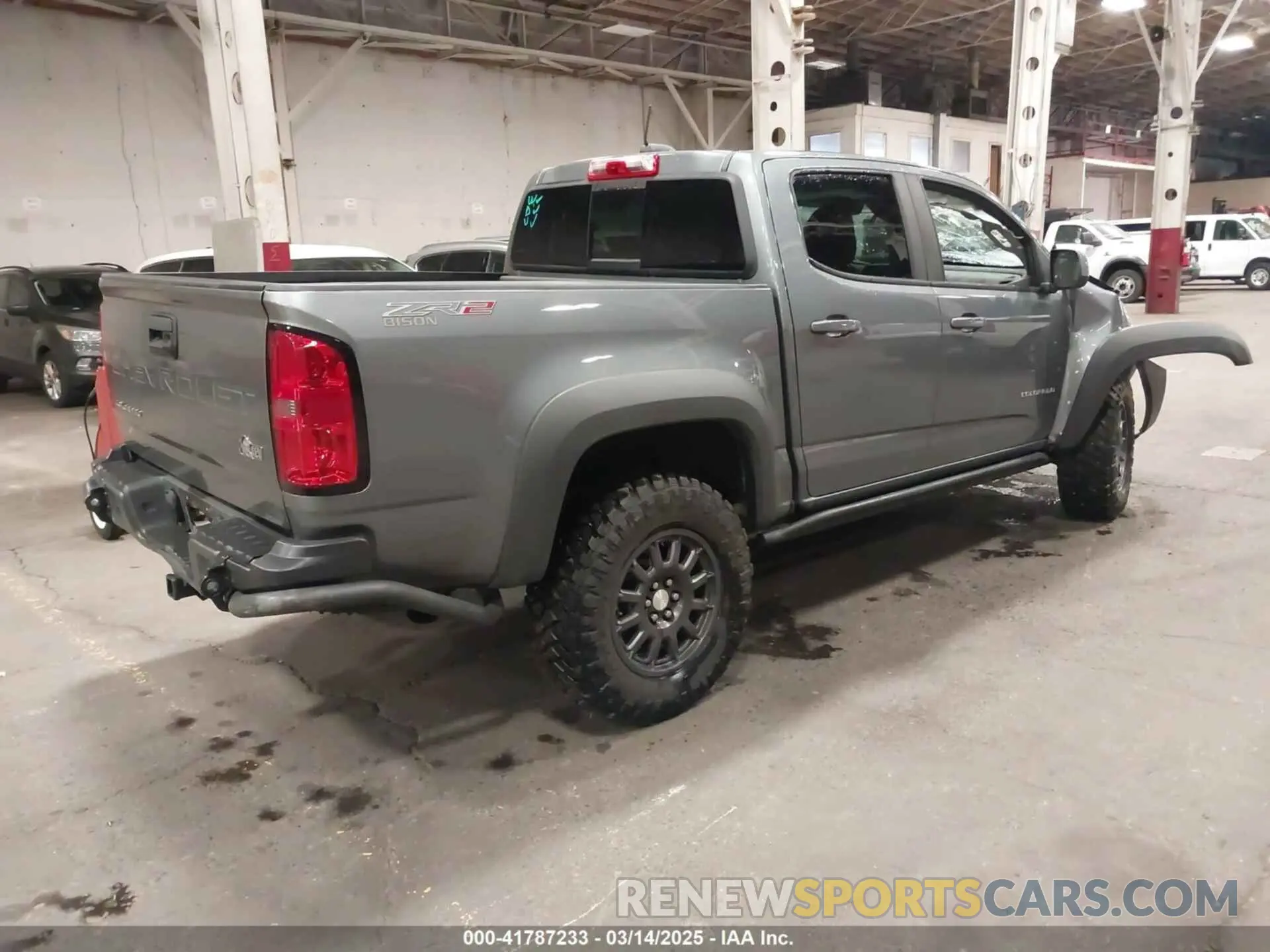 4 Photograph of a damaged car 1GCGTEENXM1117981 CHEVROLET COLORADO 2021
