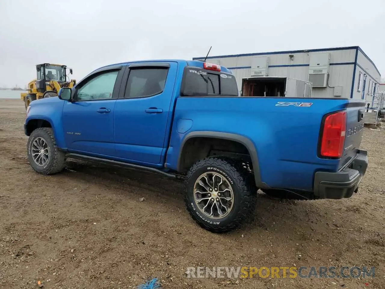 2 Photograph of a damaged car 1GCGTEENXM1223198 CHEVROLET COLORADO 2021