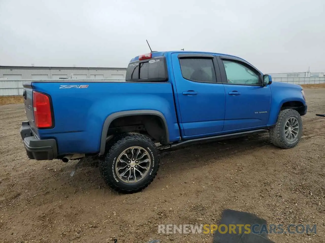 3 Photograph of a damaged car 1GCGTEENXM1223198 CHEVROLET COLORADO 2021