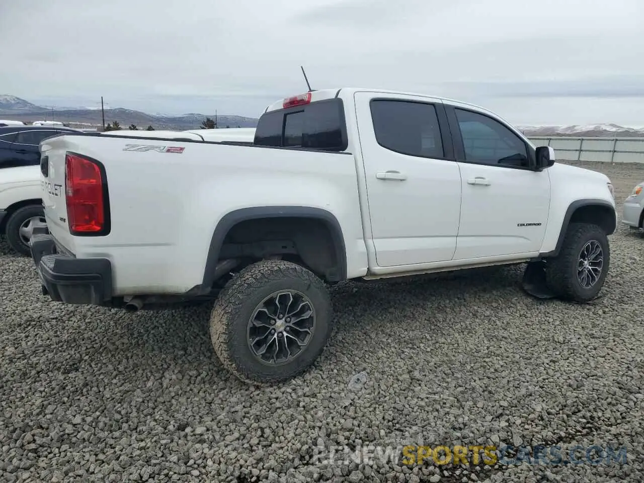 3 Photograph of a damaged car 1GCGTEENXM1250336 CHEVROLET COLORADO 2021